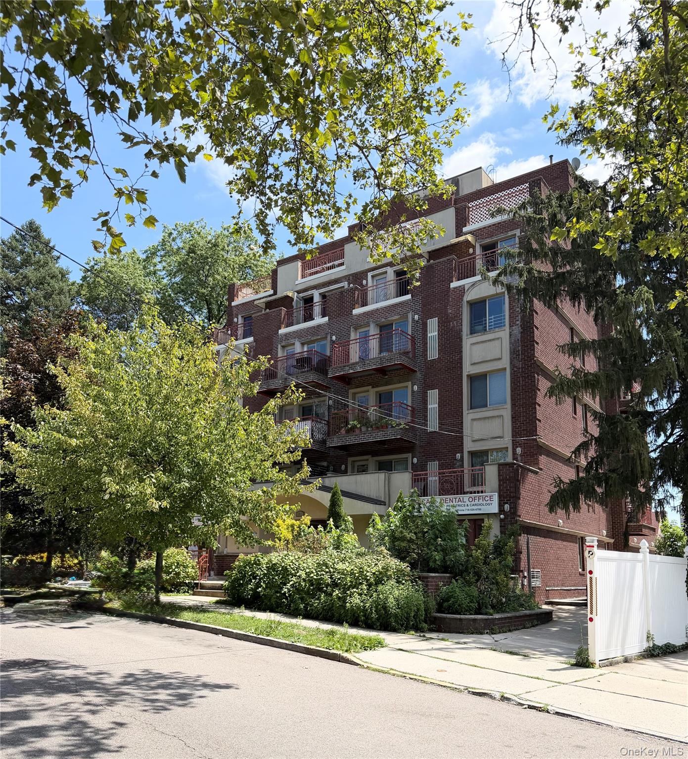 170-12 Highland Avenue 304 — photo