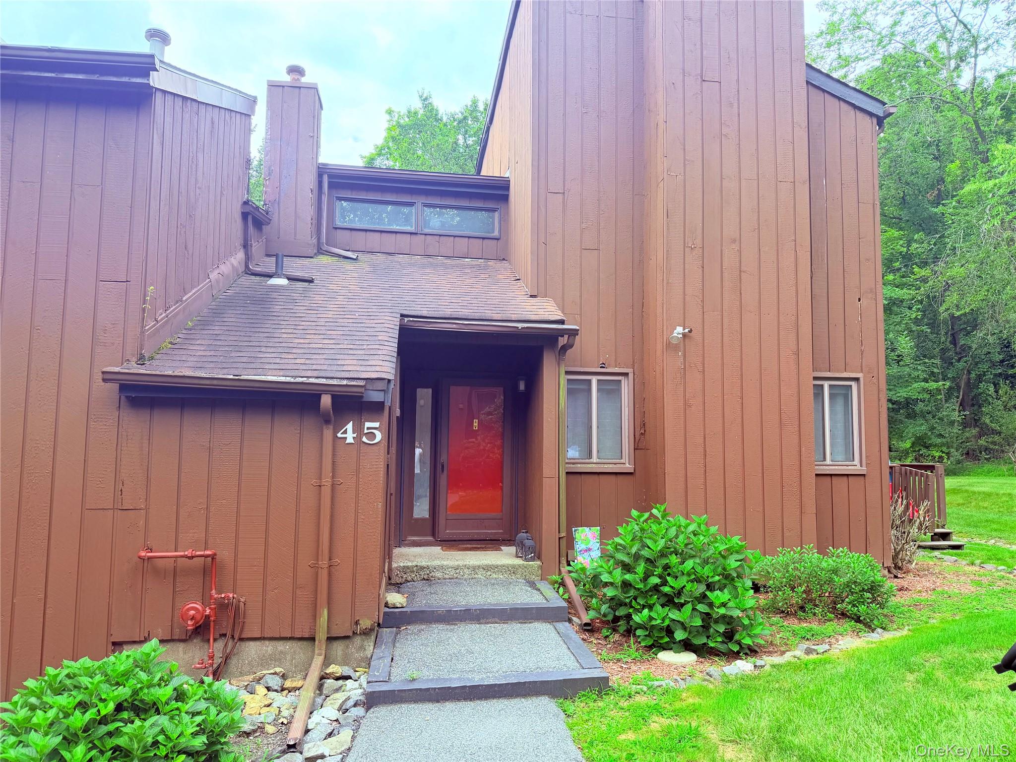 45 Redwood Drive — photo