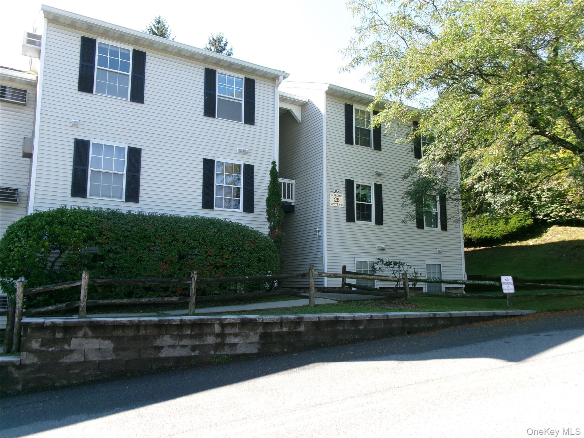 28 Lexington Hill 6 — photo