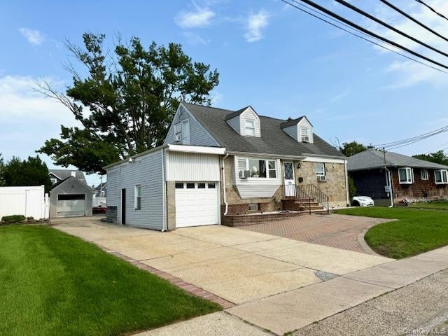 155 Roosevelt Avenue — photo