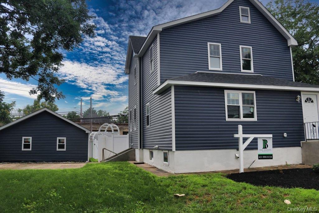 21 Randall Avenue — photo