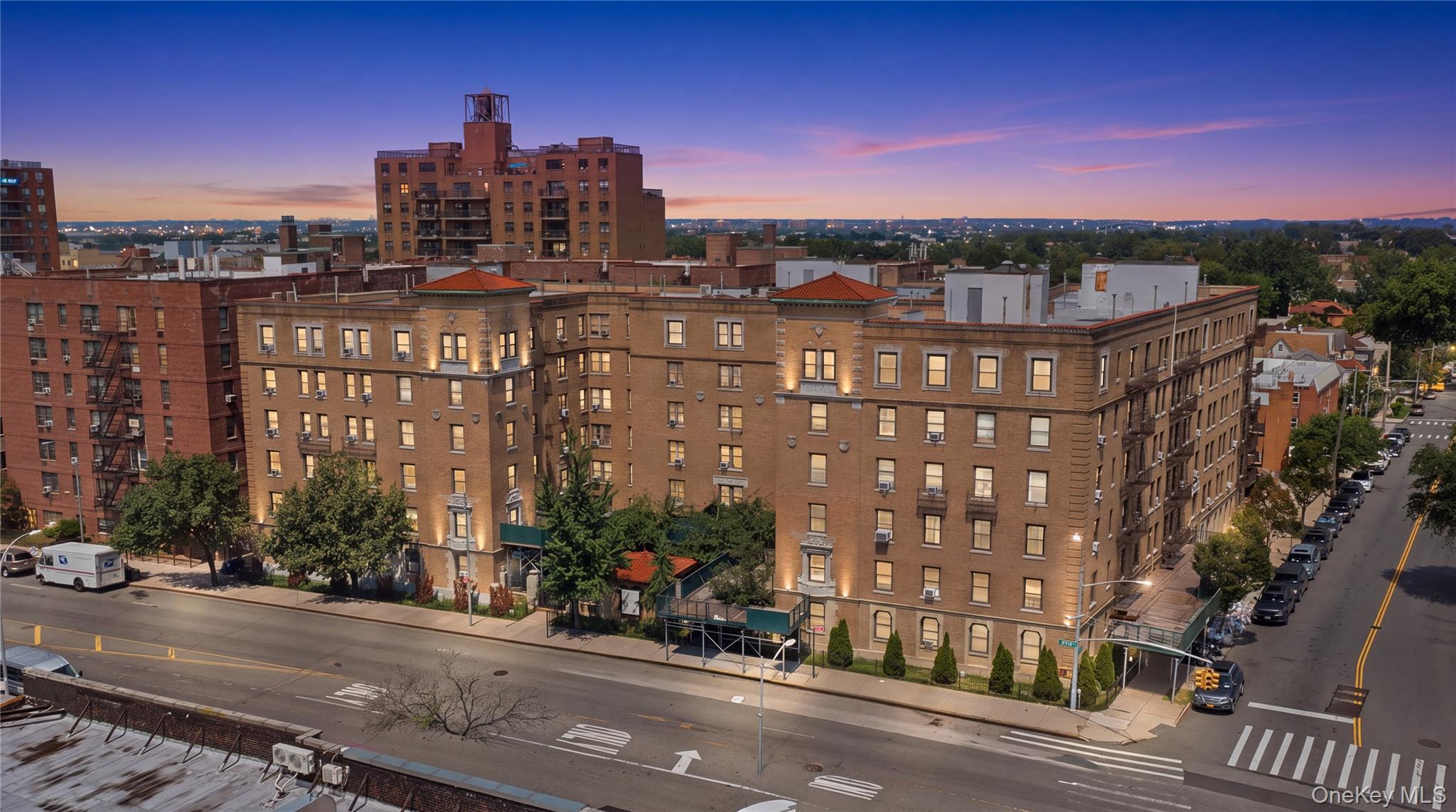 148-09 Northern Boulevard 3C — photo