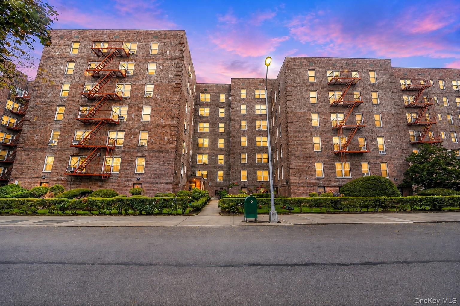 39-45 51st 5C — photo
