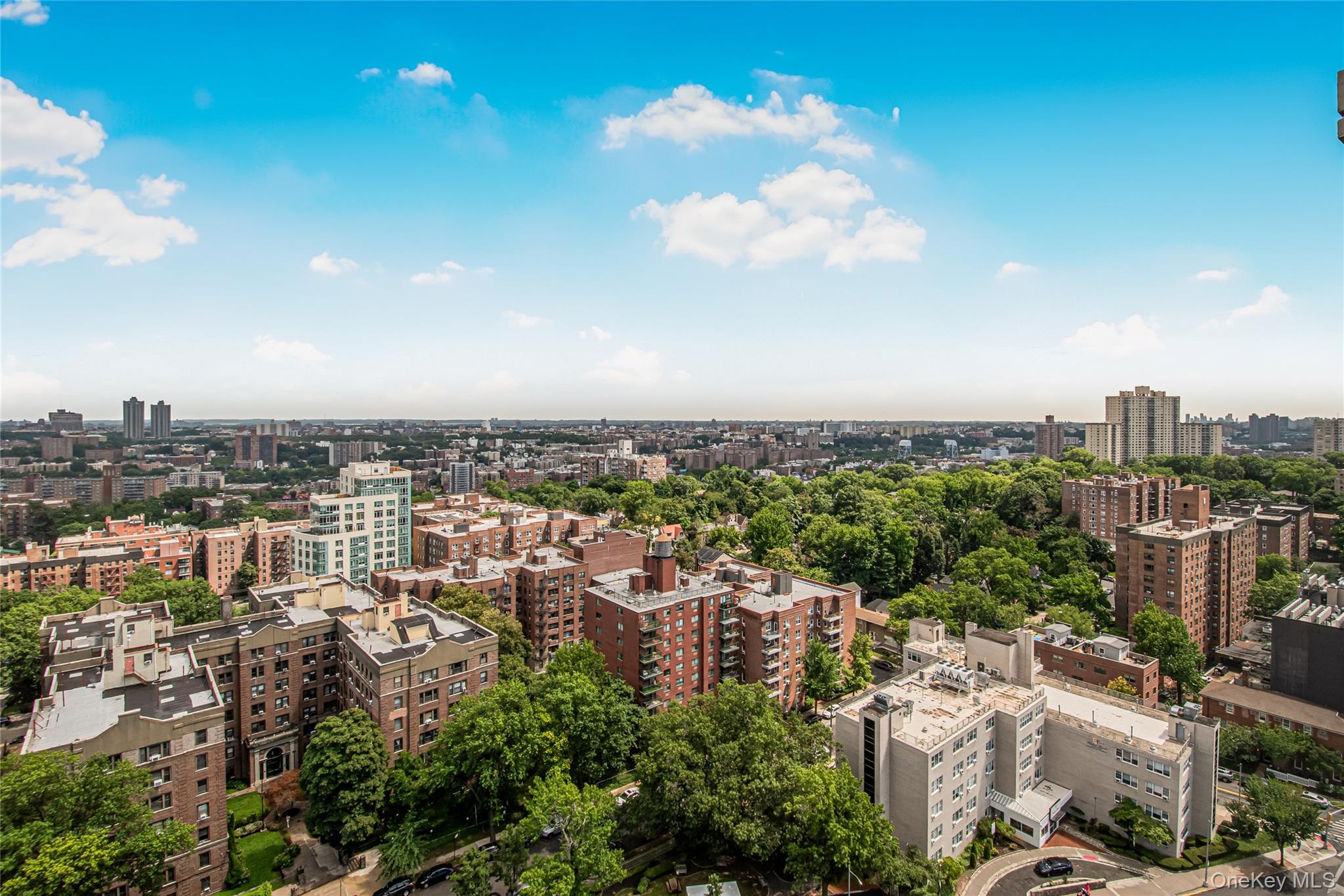 3333 Henry Hudson Parkway 22C — photo