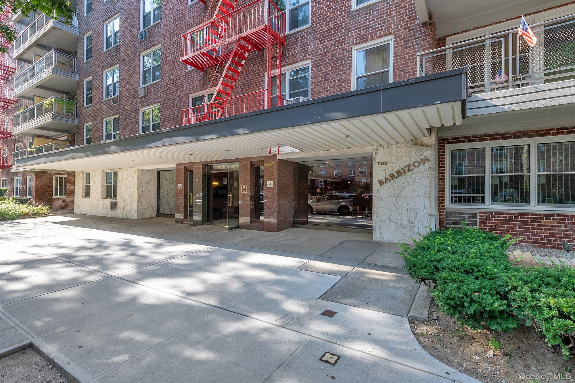 142-05 Roosevelt Avenue 320 — photo