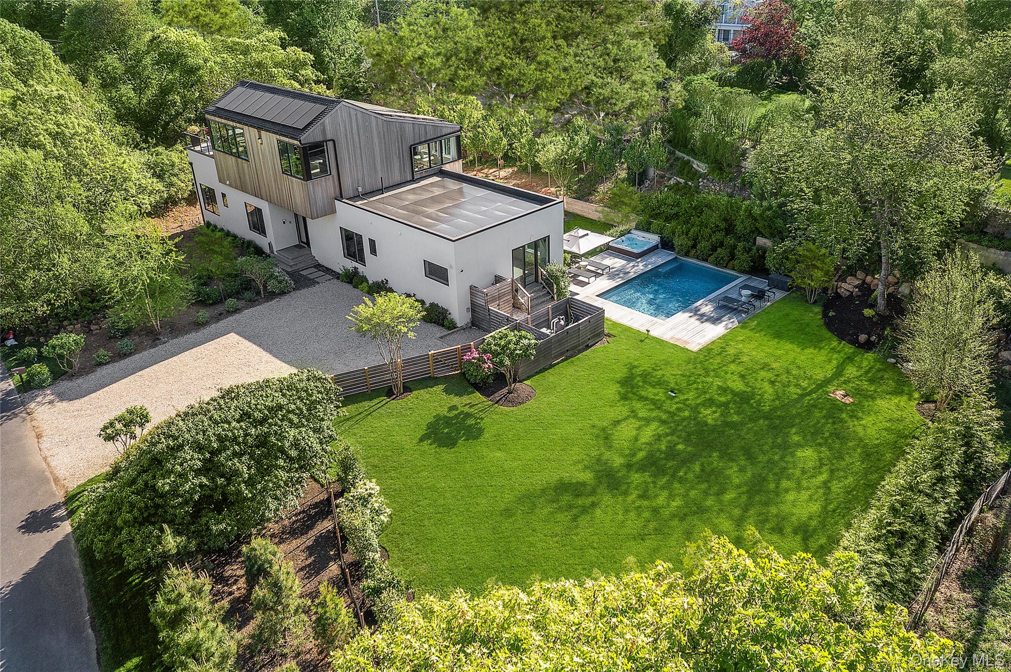 29 Monroe Drive — photo