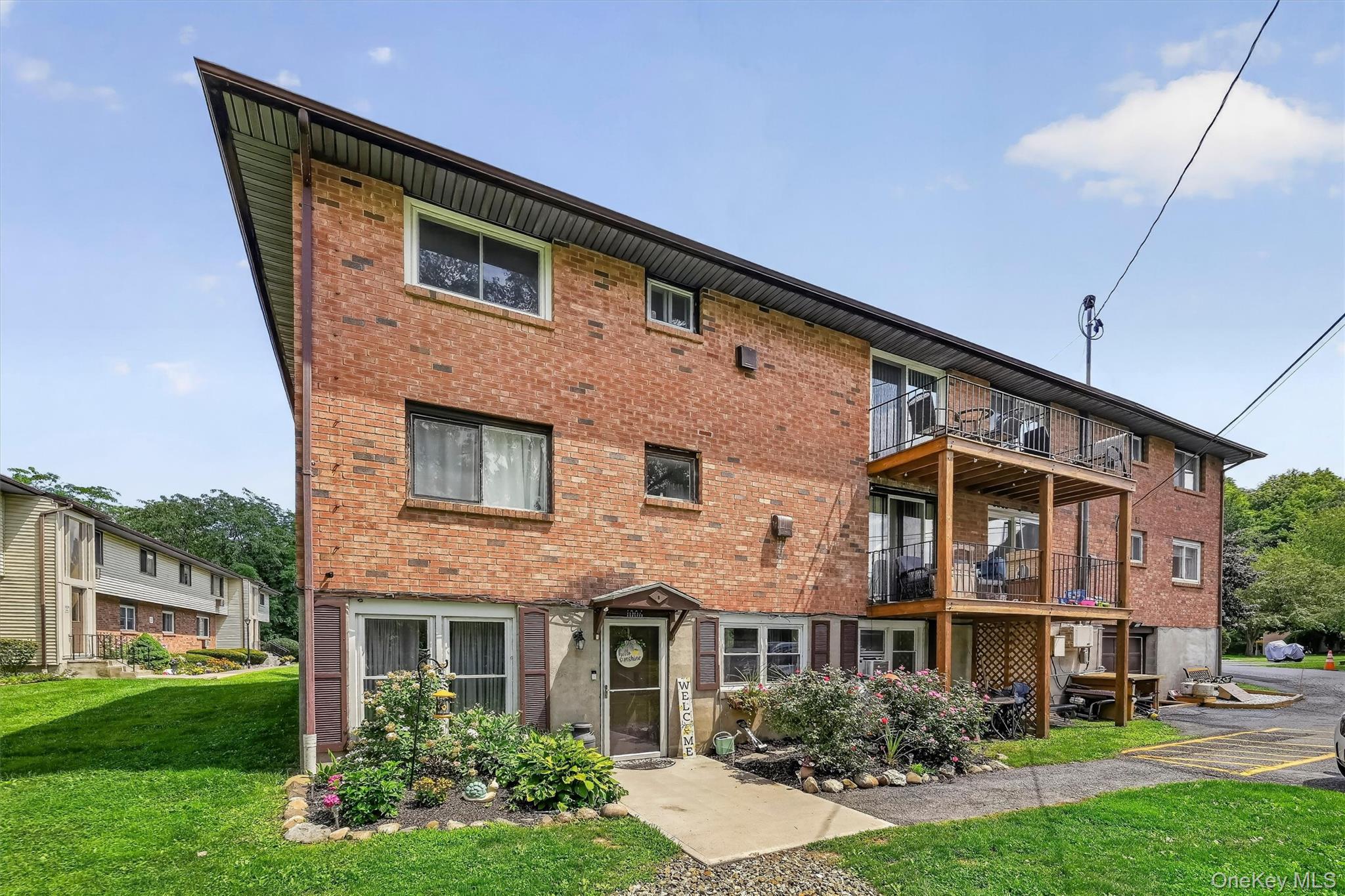 1006 Parr Meadow Drive 10E — photo