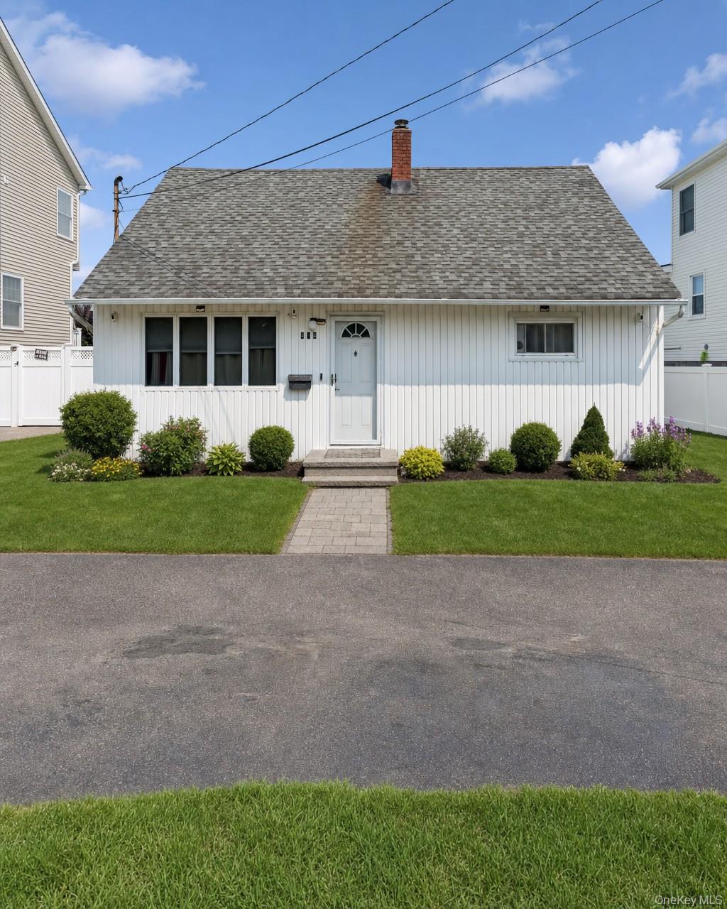 404 Front Street — photo