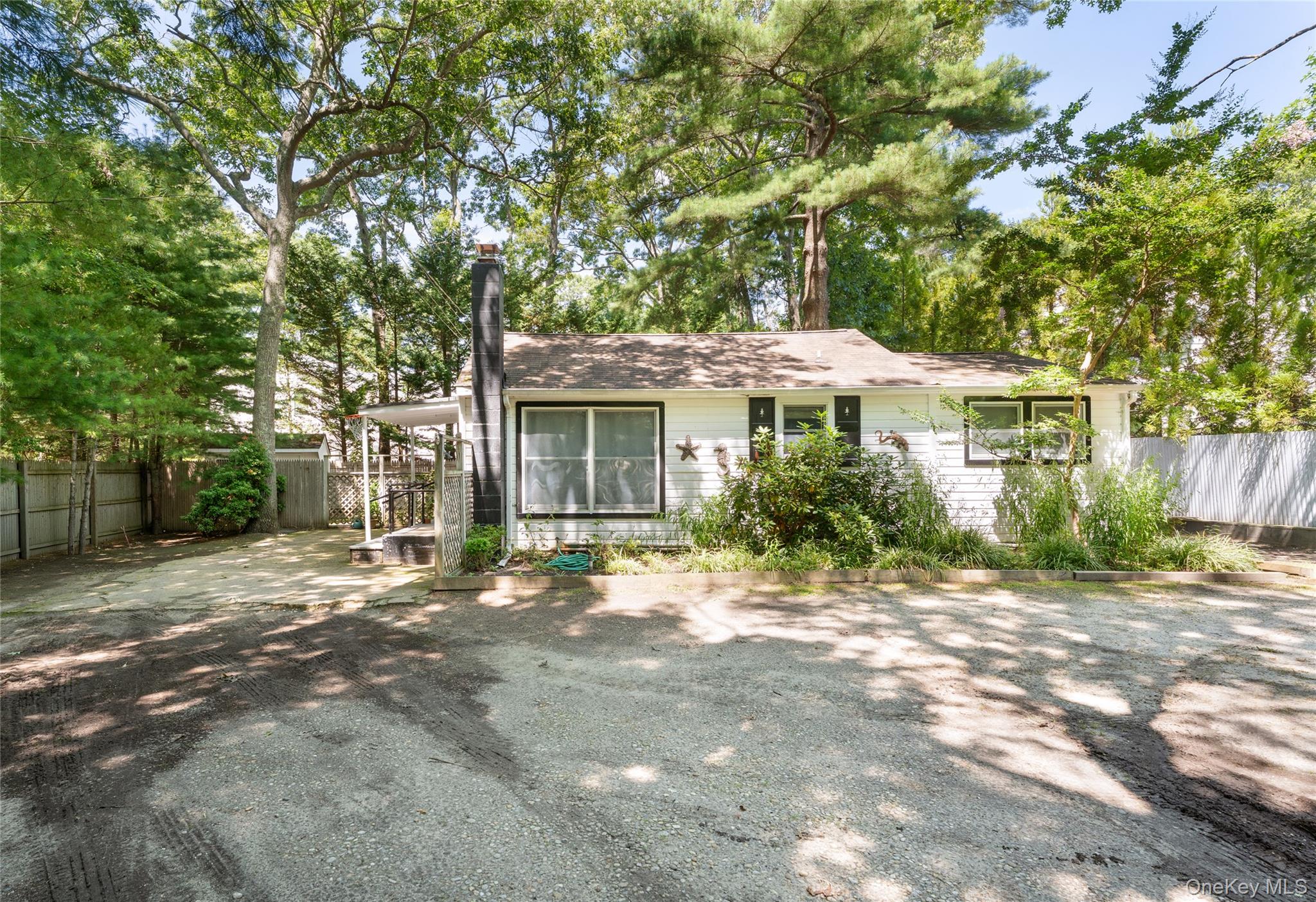 141 W Neck Road — photo