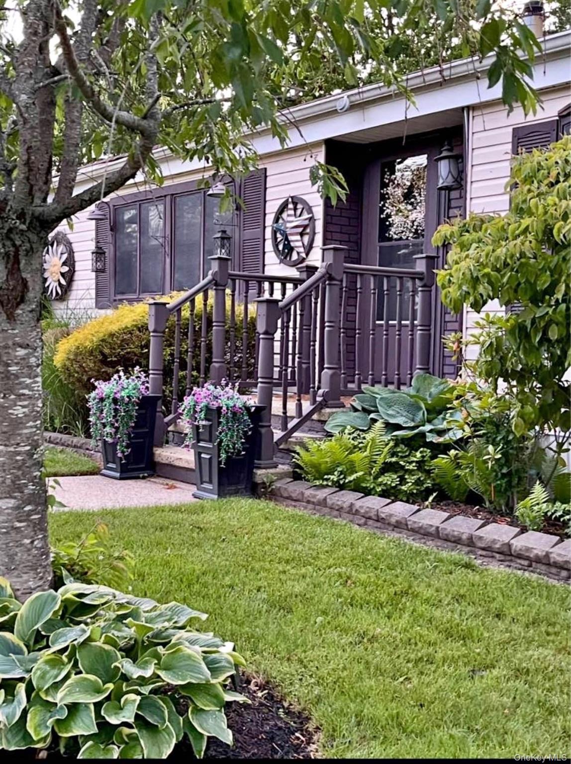 1661 Old Country Road 383 — photo