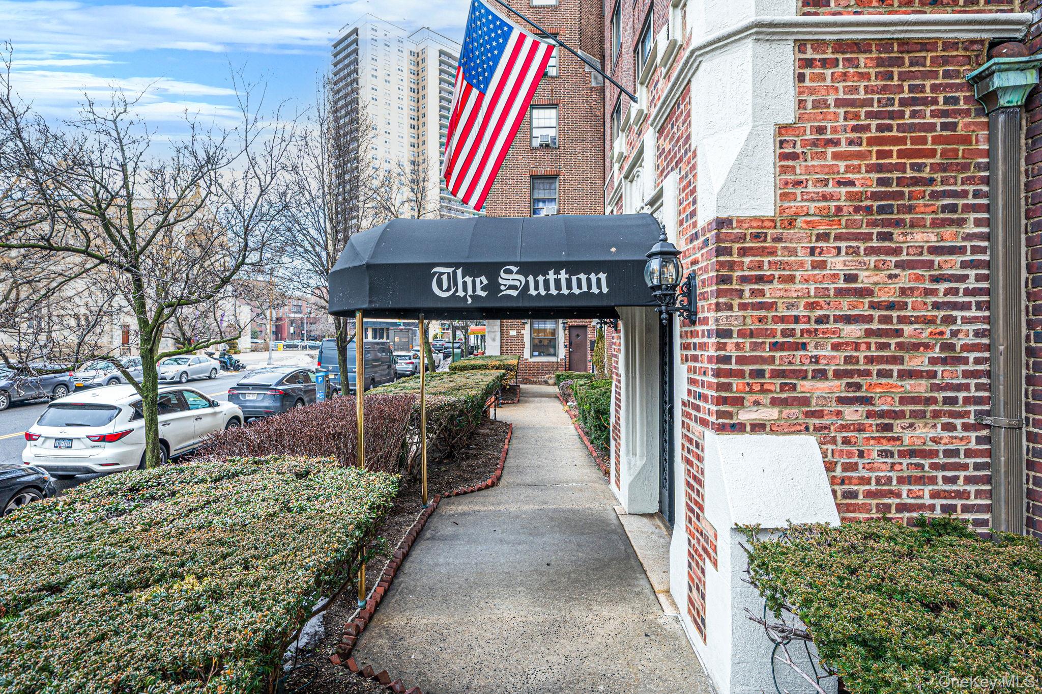 109-14 Ascan Avenue 4B — photo