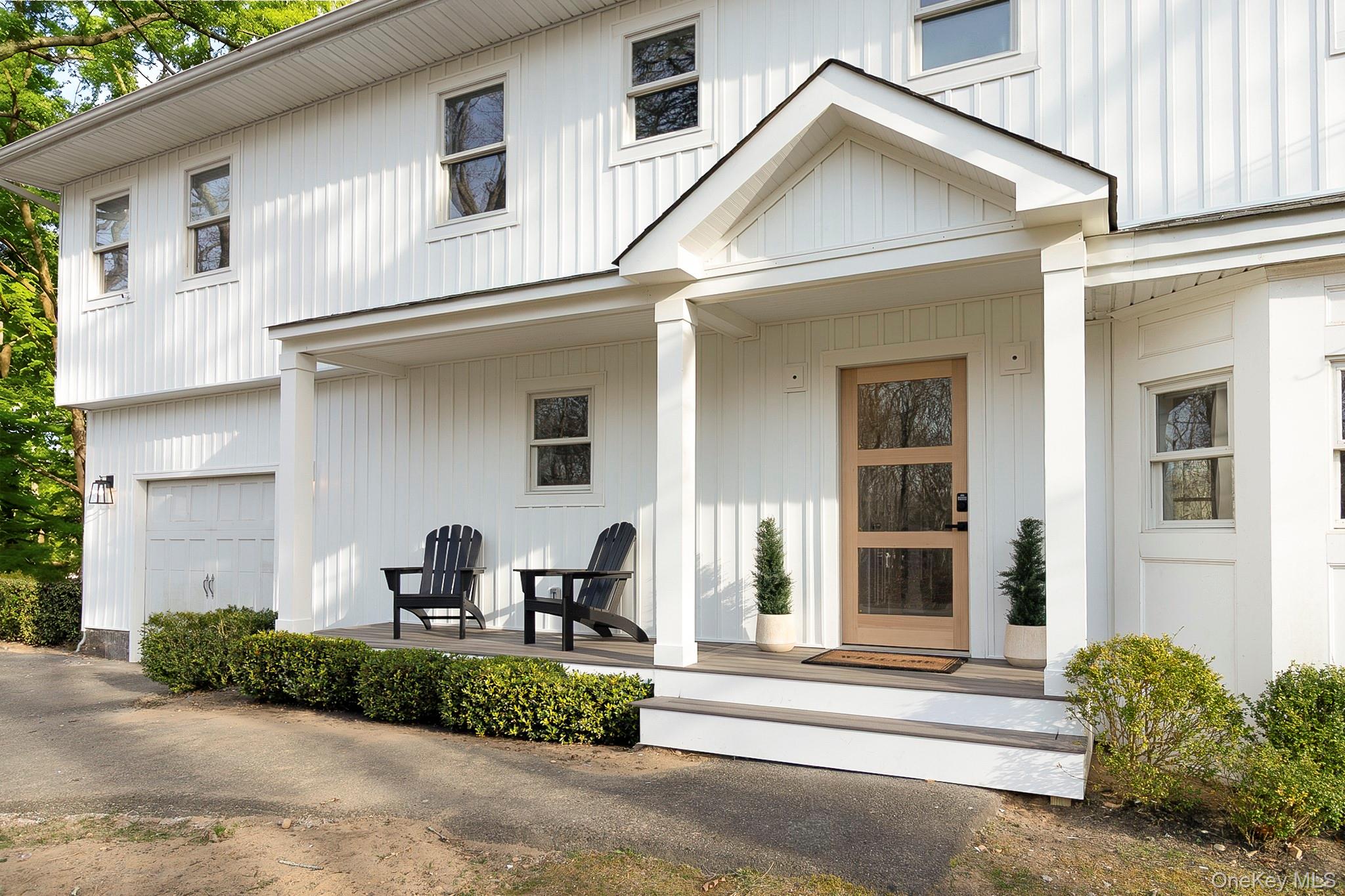 Home in Bridgehampton, NY 11932 — photo 2