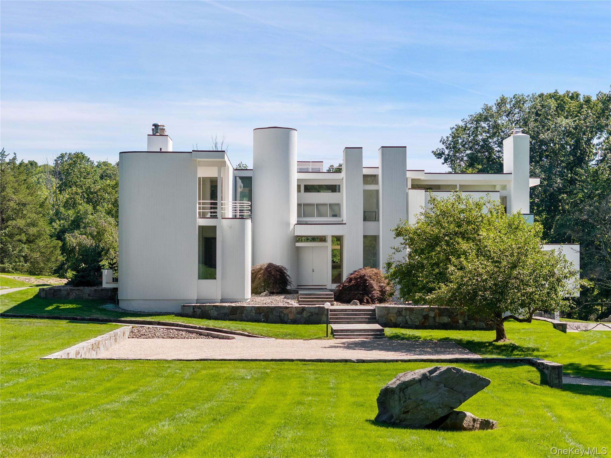 10 Dogwood Hills Road — photo