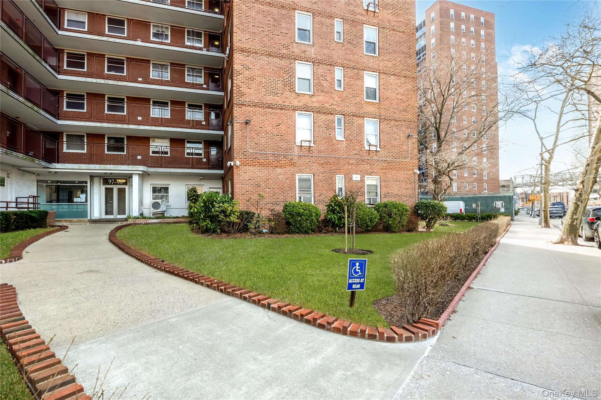 97-40 62 Drive 9a — photo