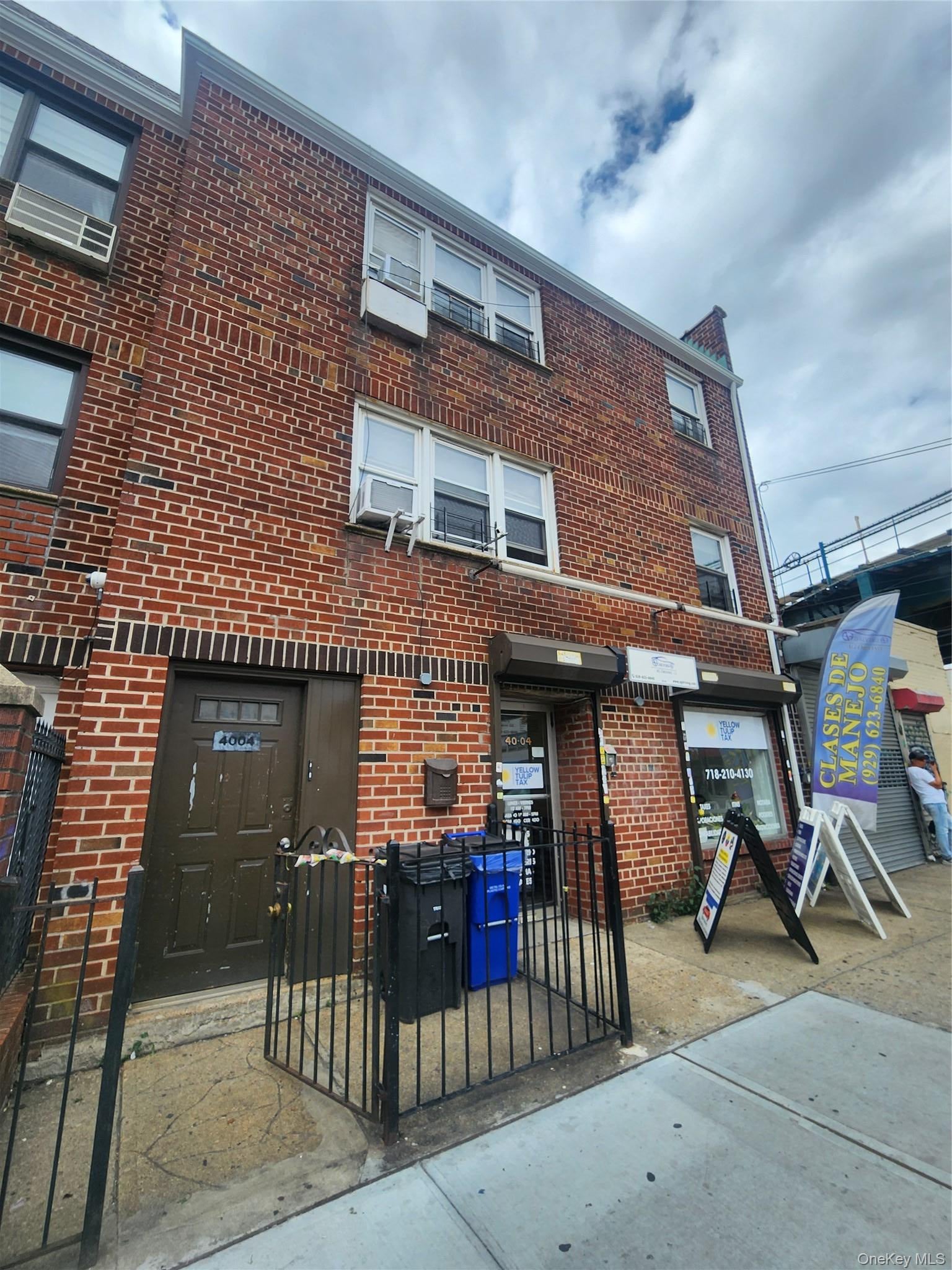 4004 98th Street — photo
