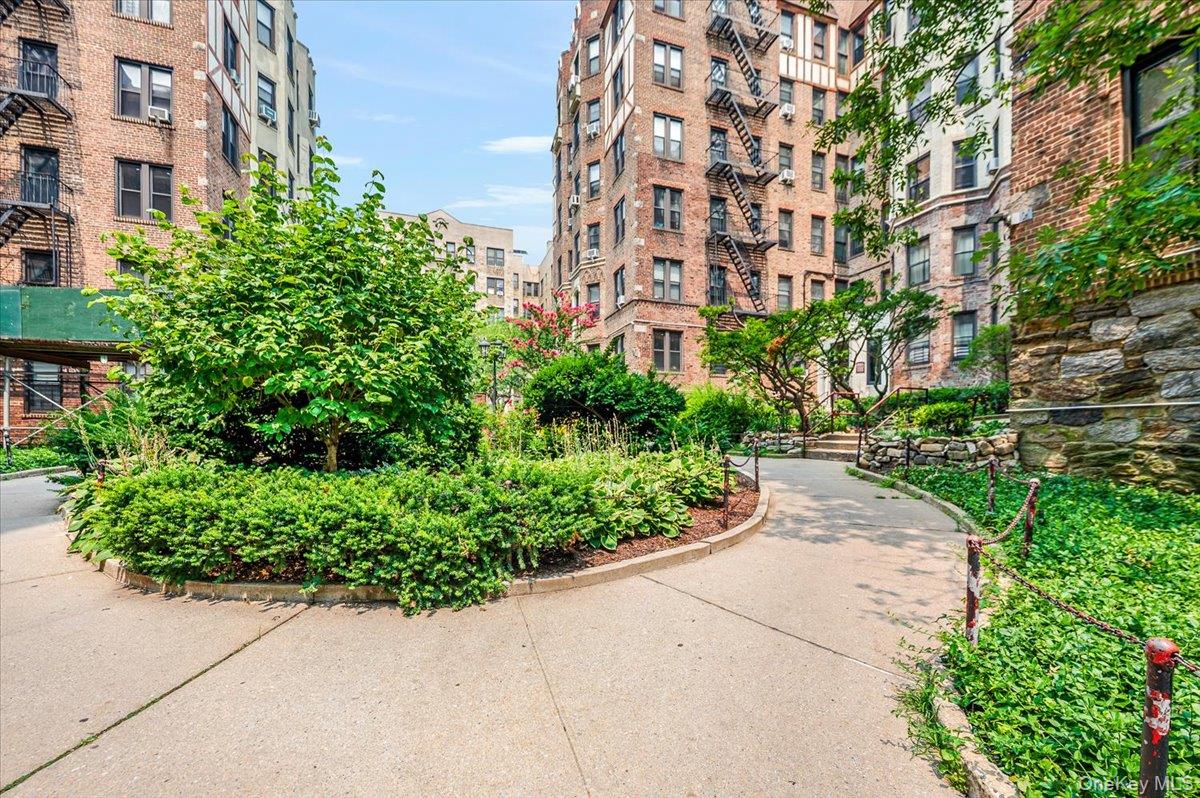 758 Brady Court 214 — photo