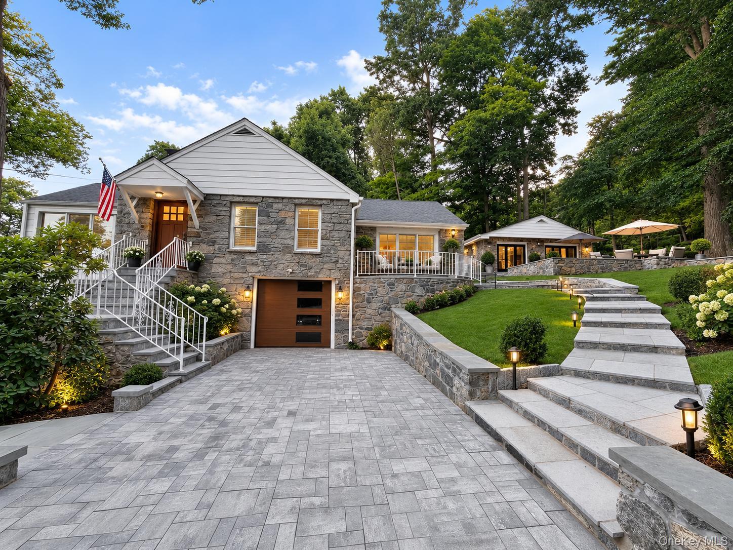18 Kirk Lake Drive — photo
