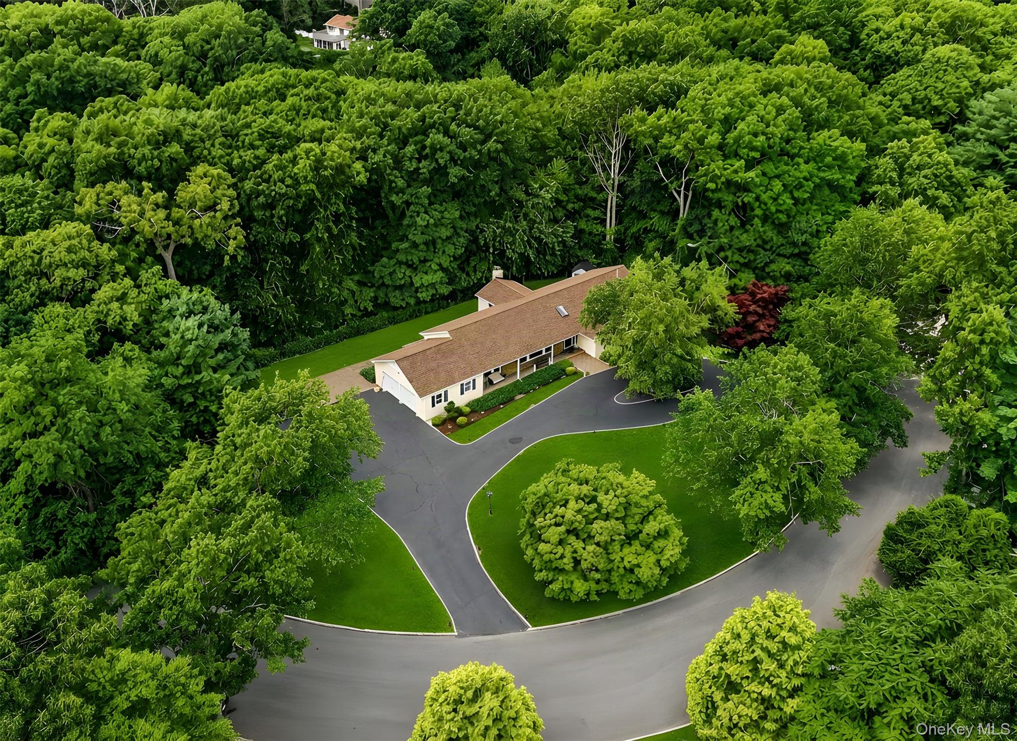 10 Williamsburg Drive — photo
