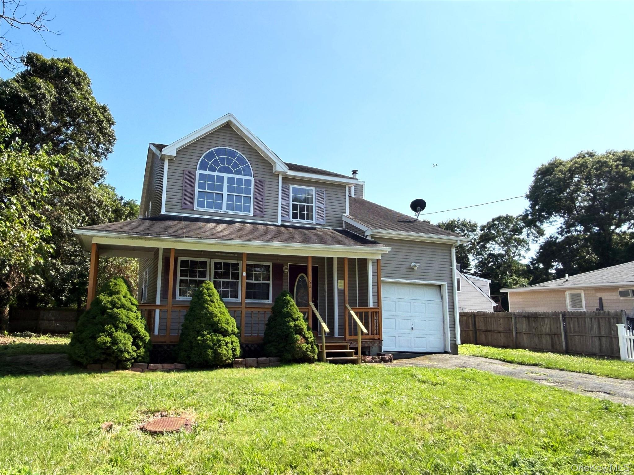52 Arpage Drive E — photo