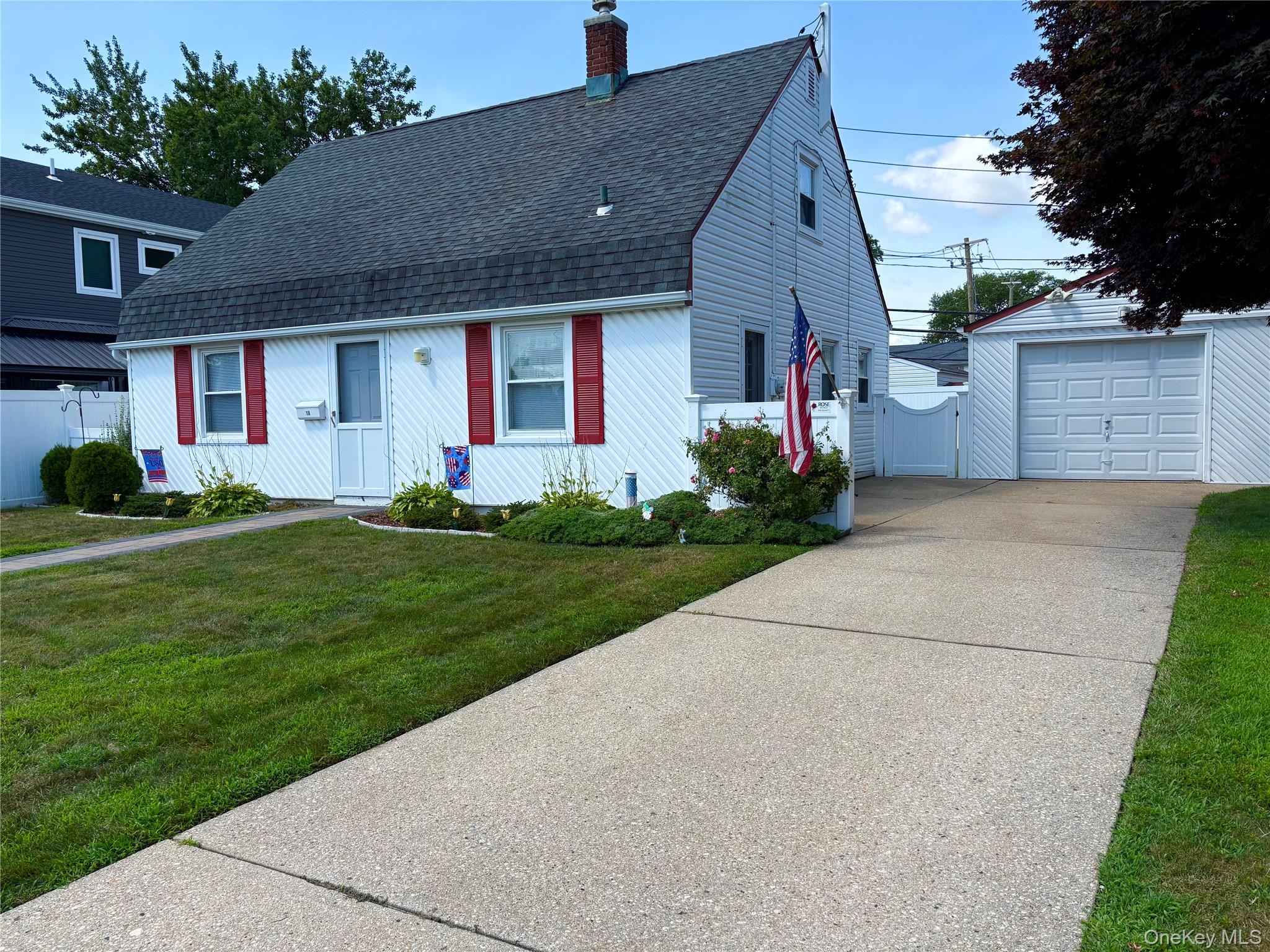 18 Heather Lane — photo