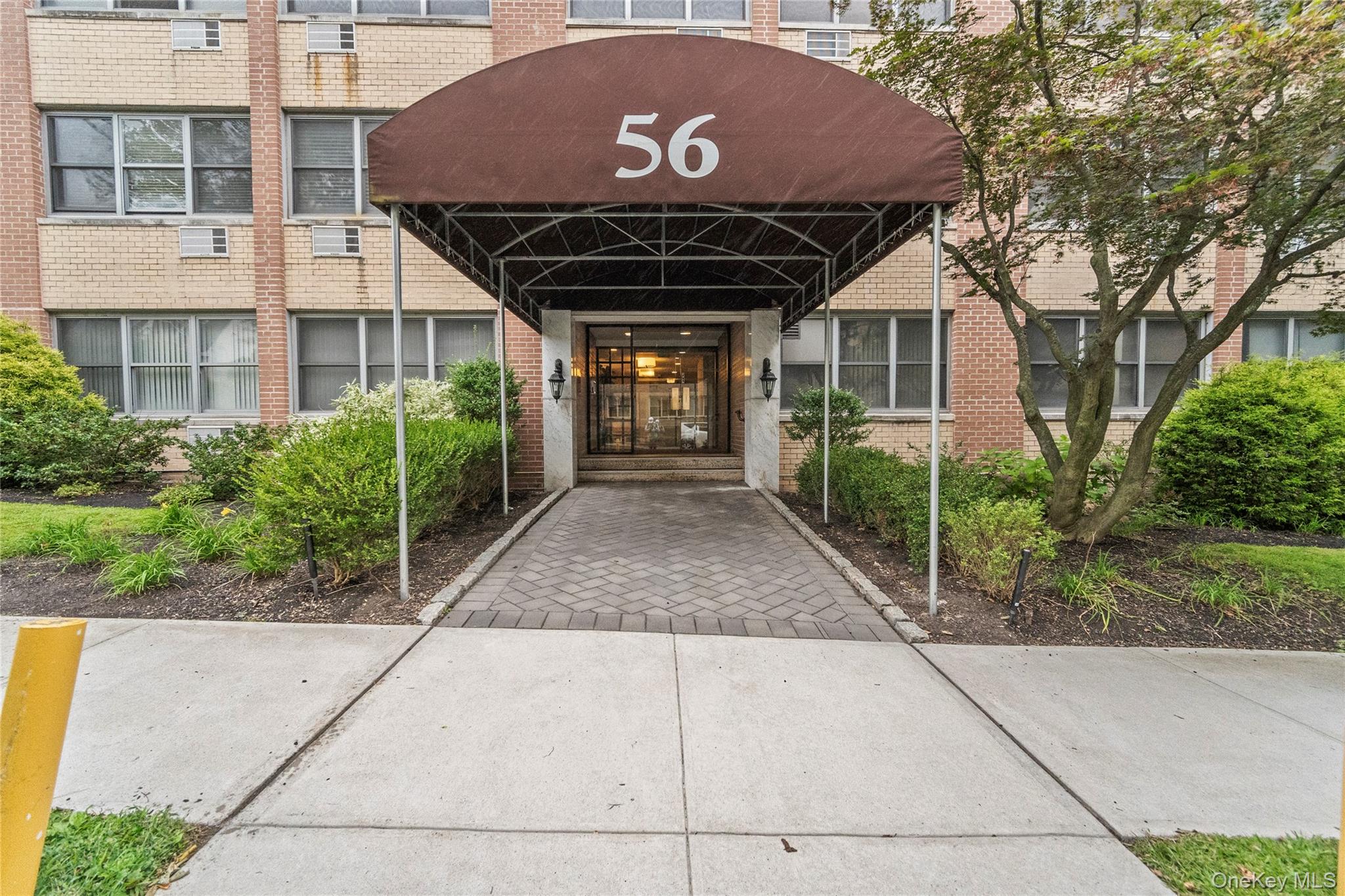 56 Doyer Avenue 2C — photo