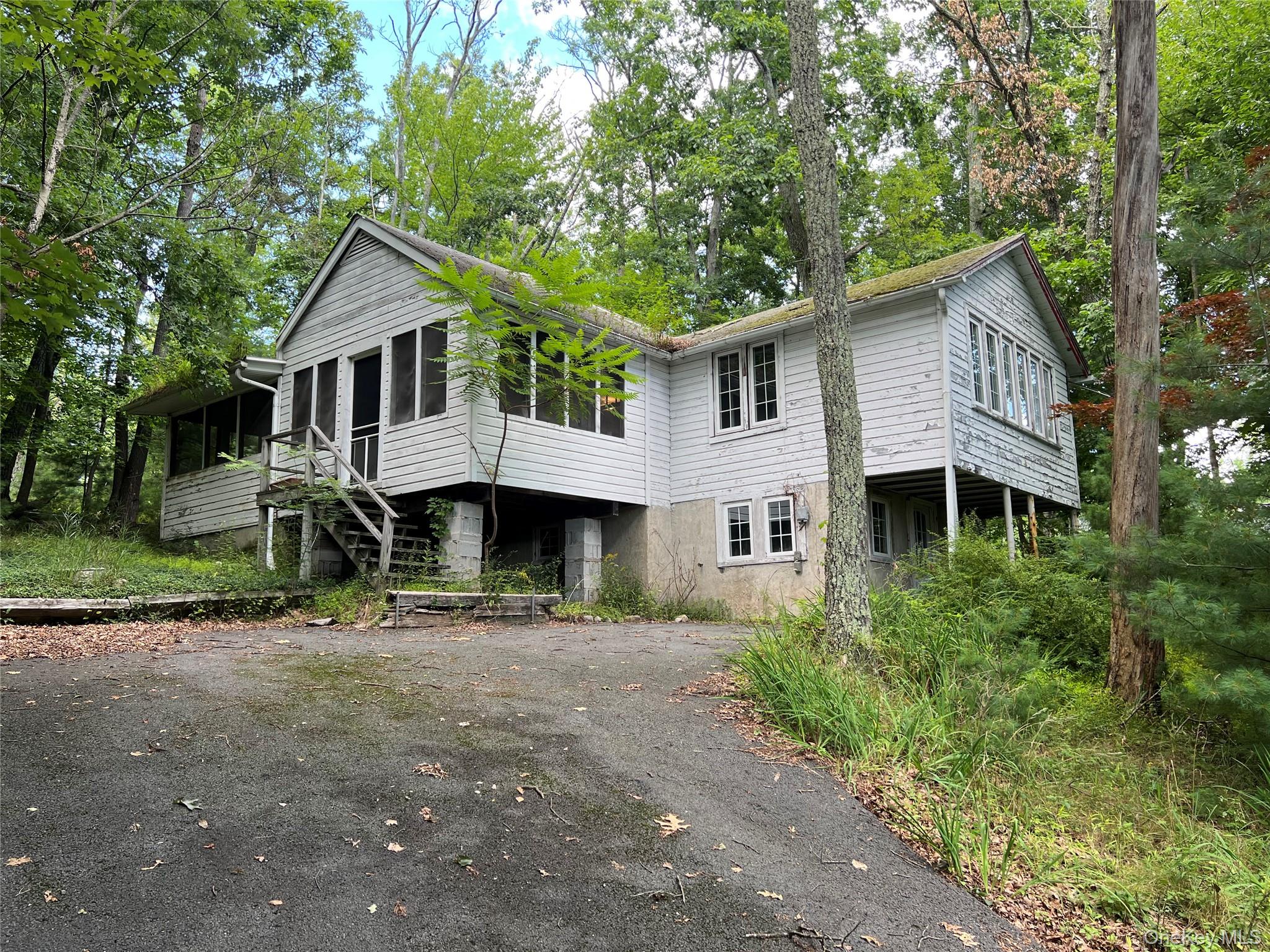 20 Maple Trail — photo