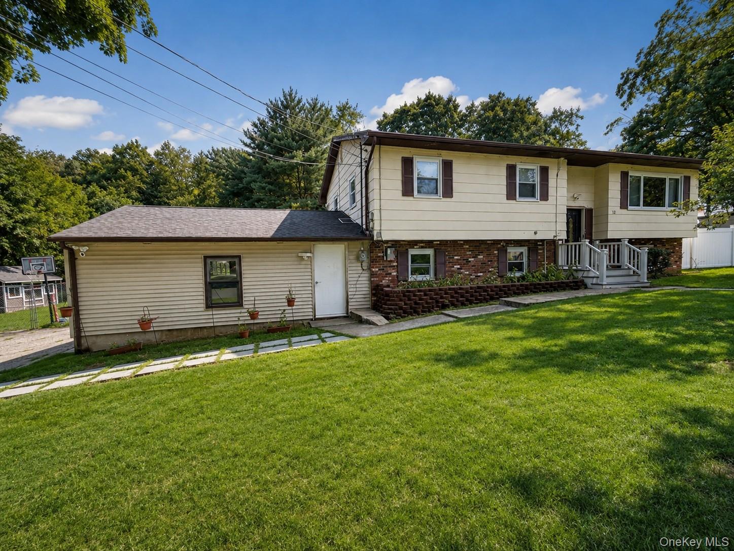 12 Dundee Circle — photo