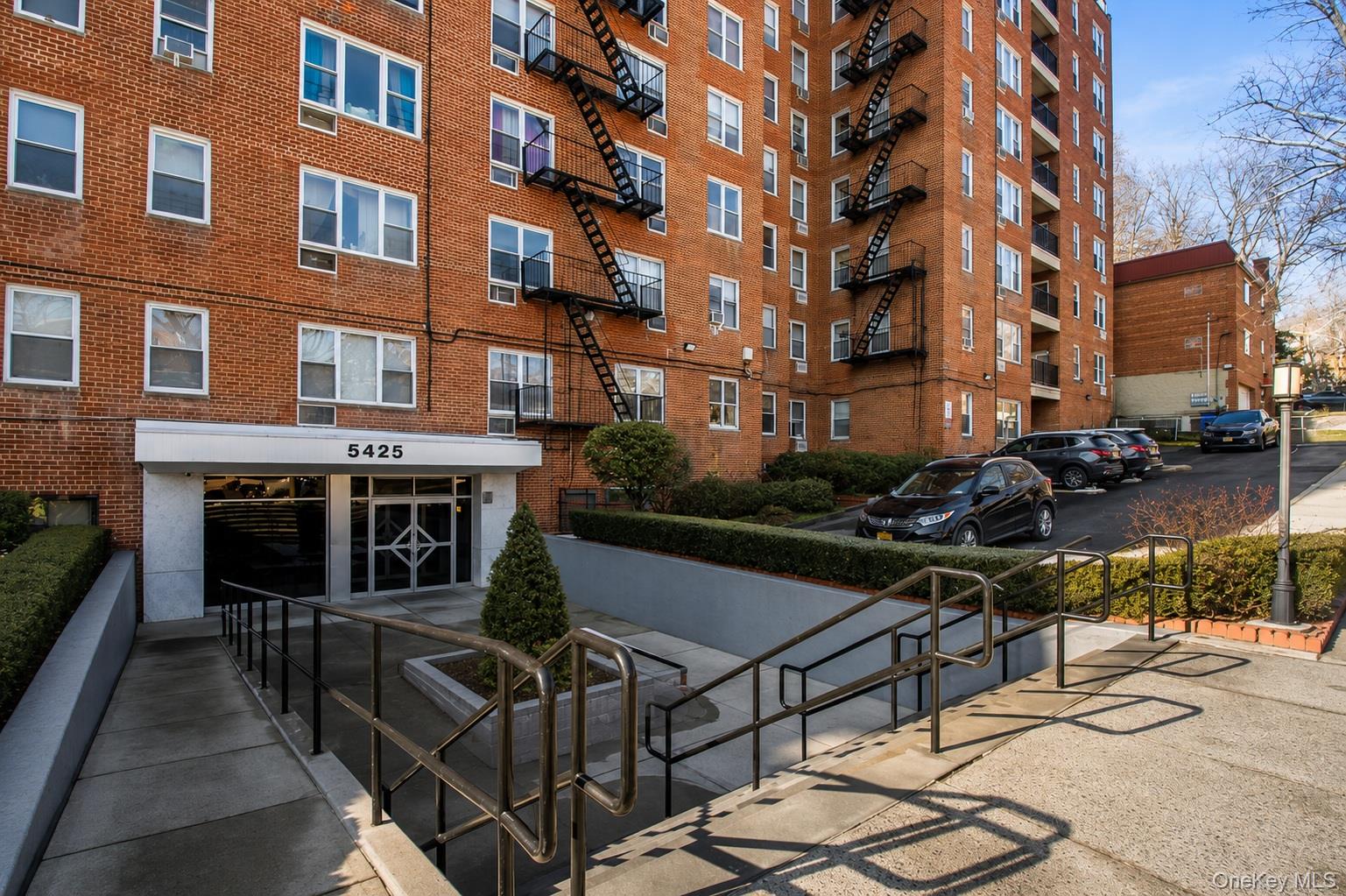 5425 Valles Avenue 3F — photo