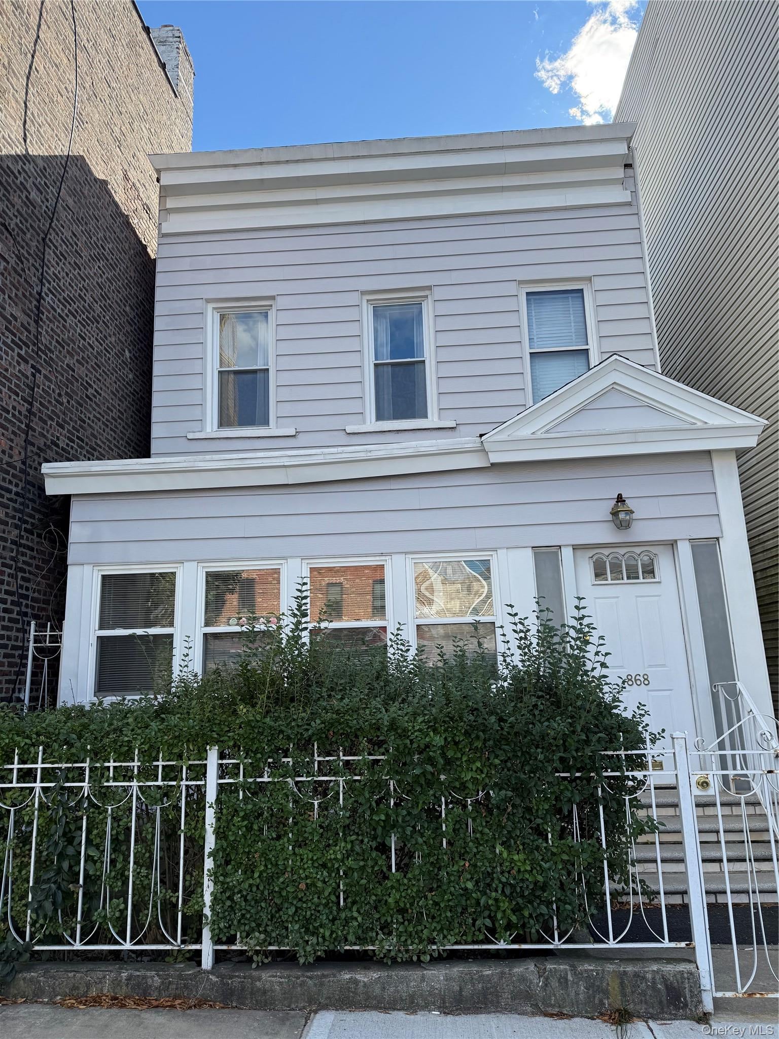 868 Morris Park Avenue — photo