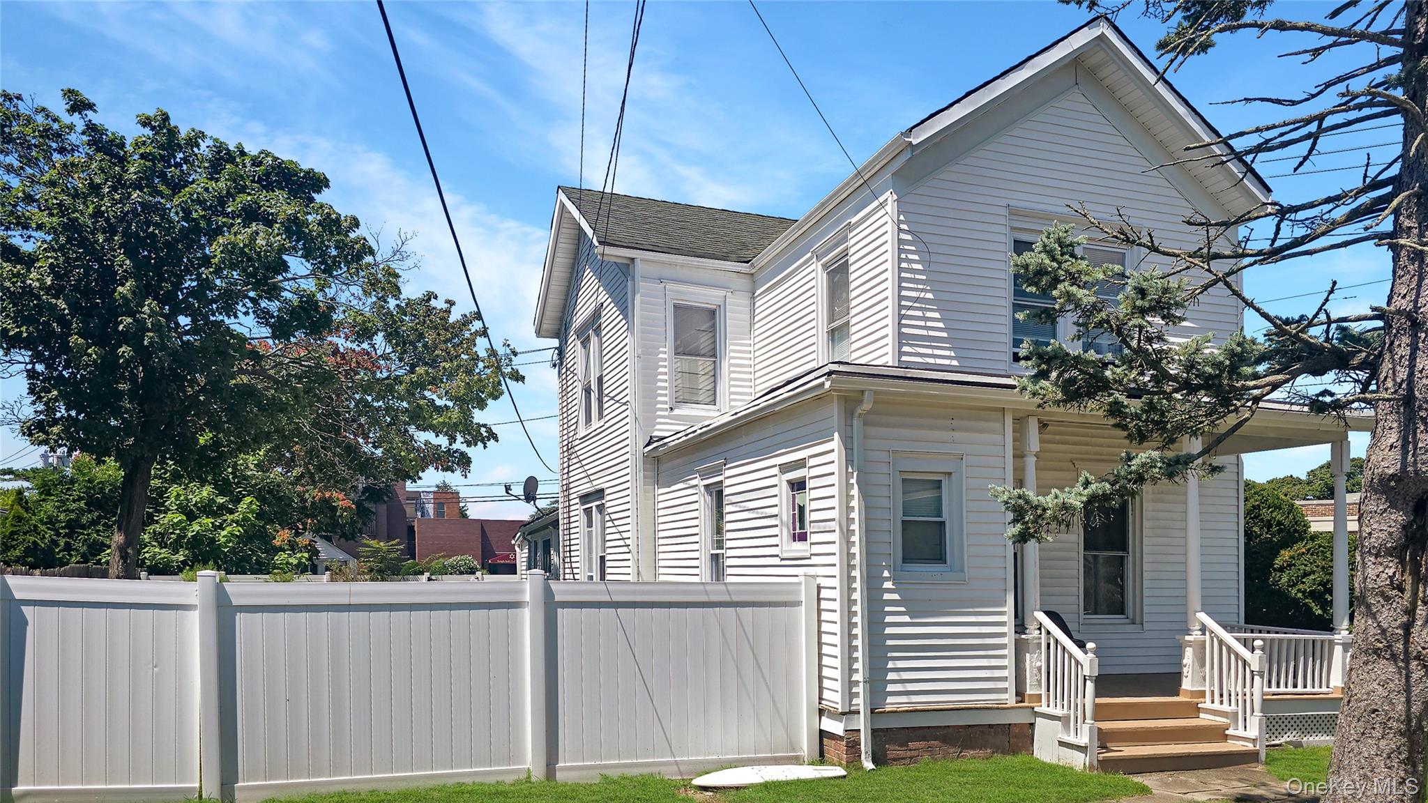 76 Oak Street — photo