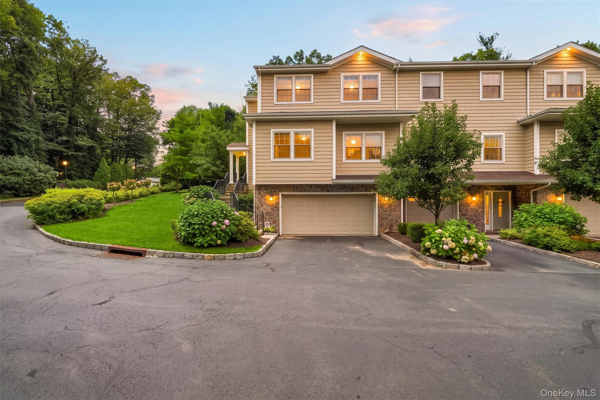 4 Preserve Court — photo