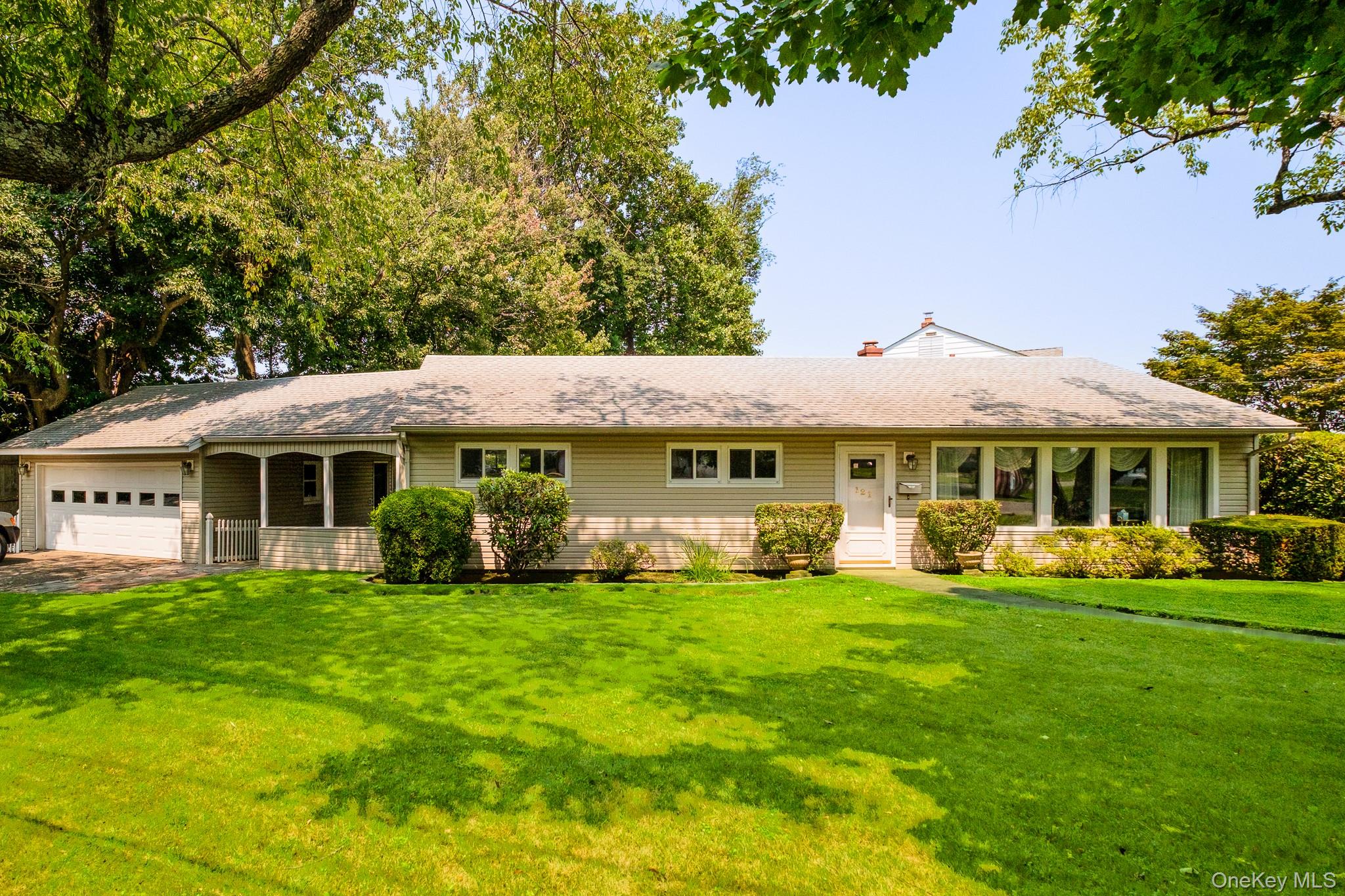 121 Windermere Drive — photo