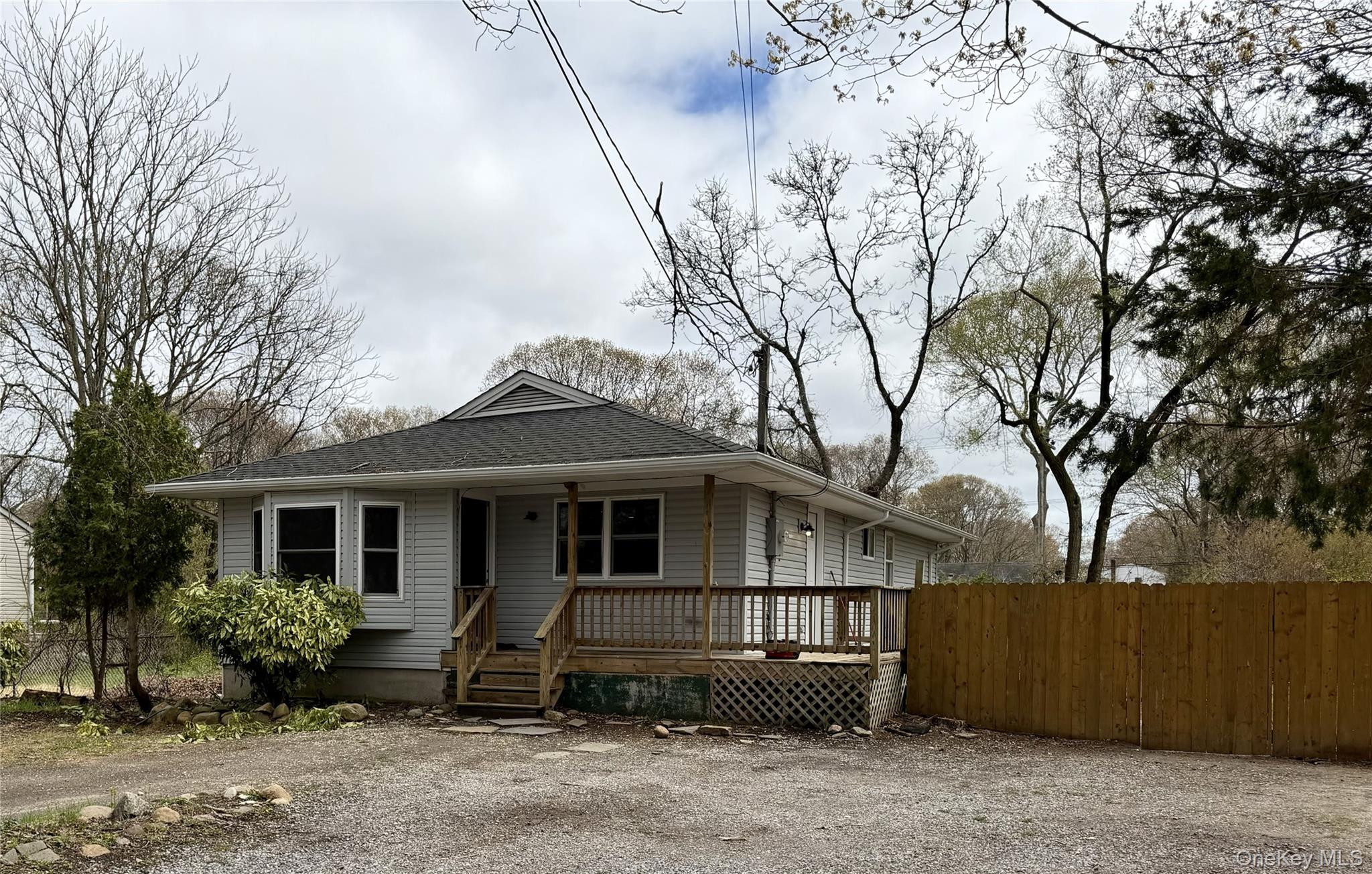 14 Mastic Boulevard — photo
