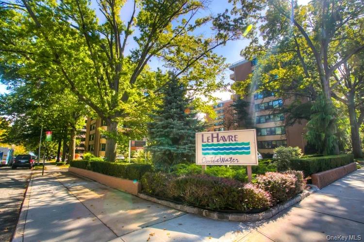 162-30 Powells Cove Boulevard 2C — photo