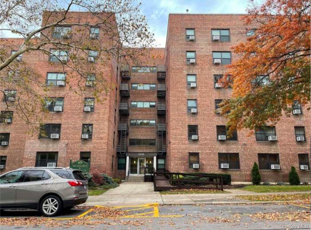 213-05 75th Avenue 5M — photo