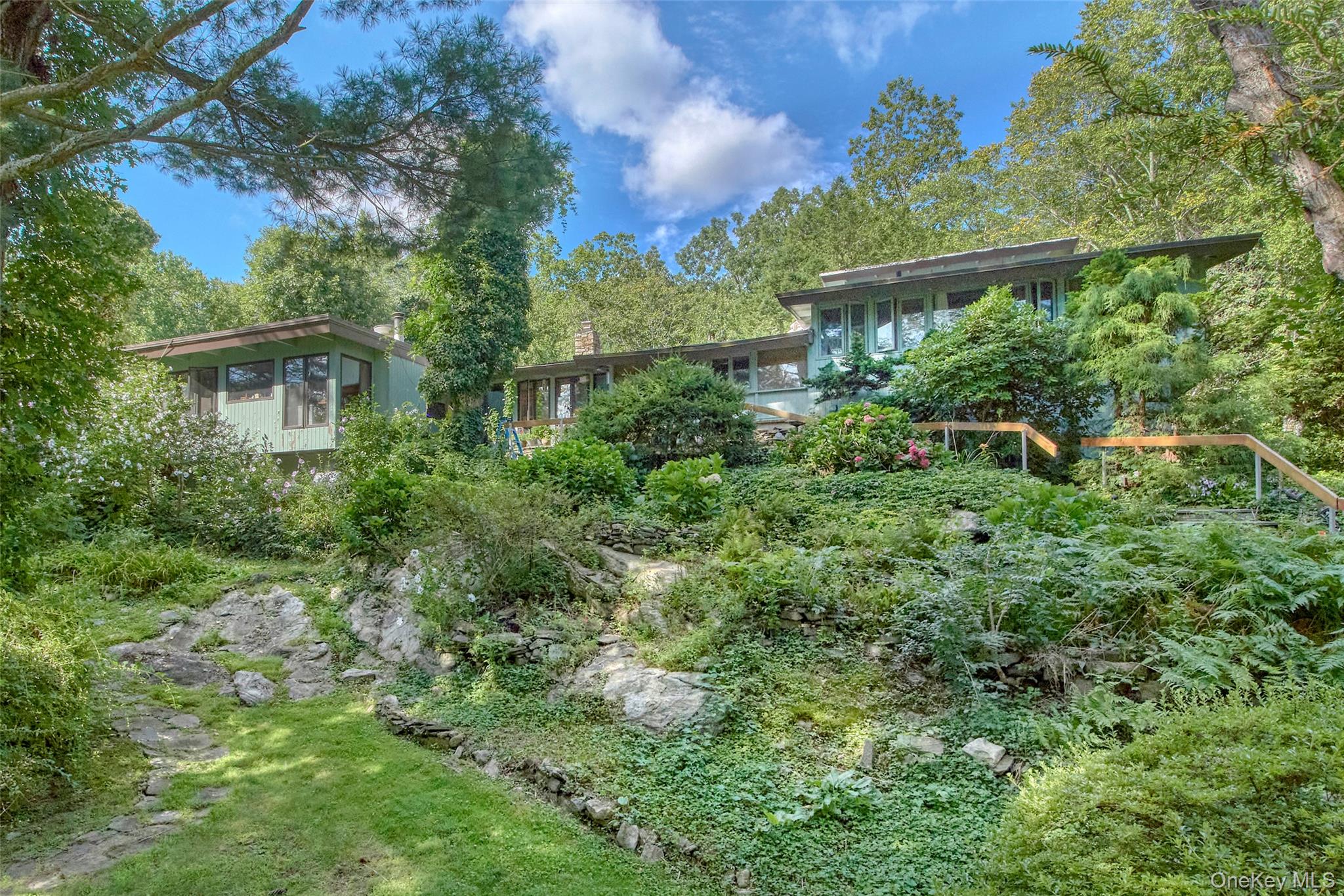 35 Saxon Woods Road — photo