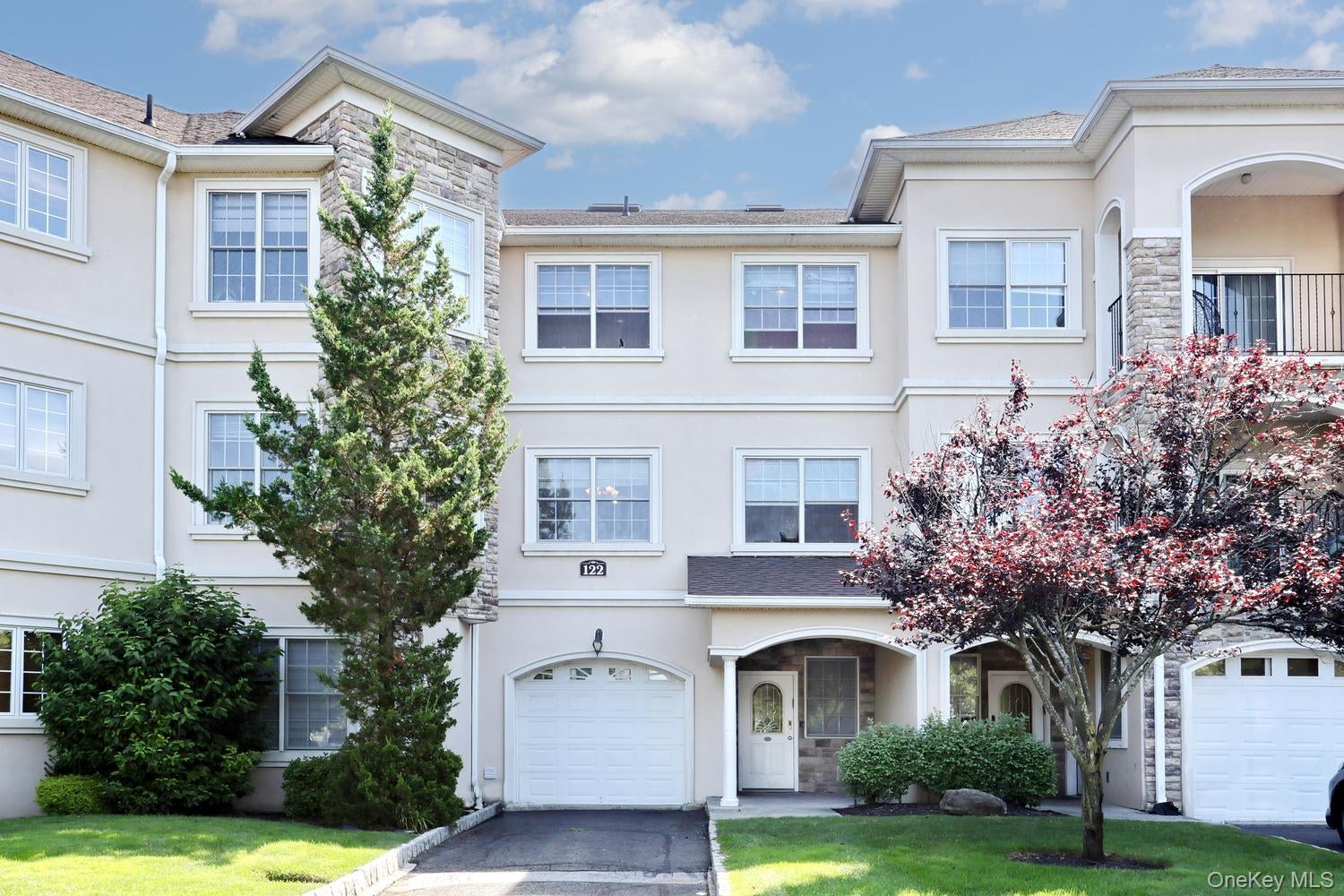 122 Bates Drive — photo