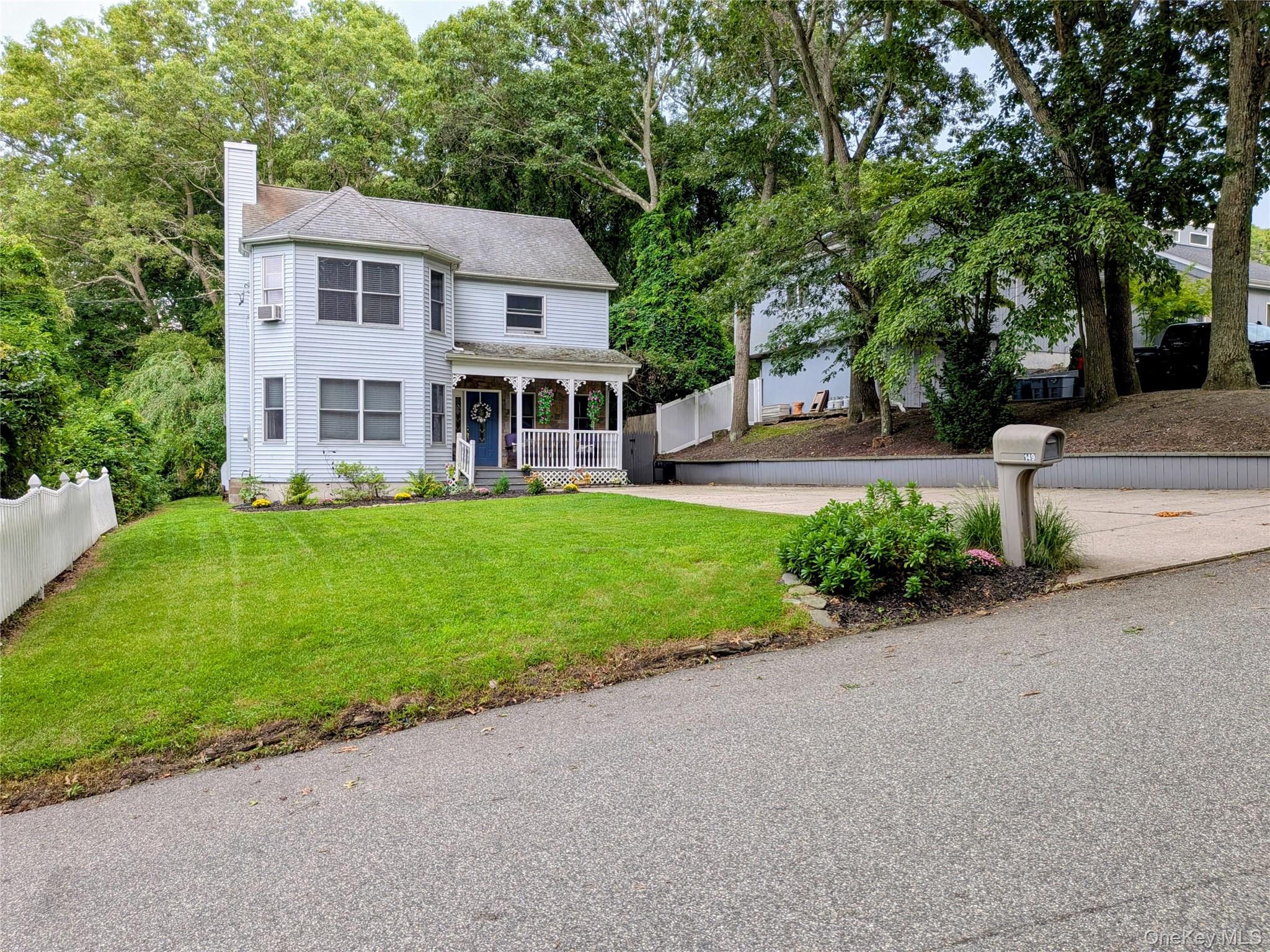 149 Grassy Pond Drive S — photo