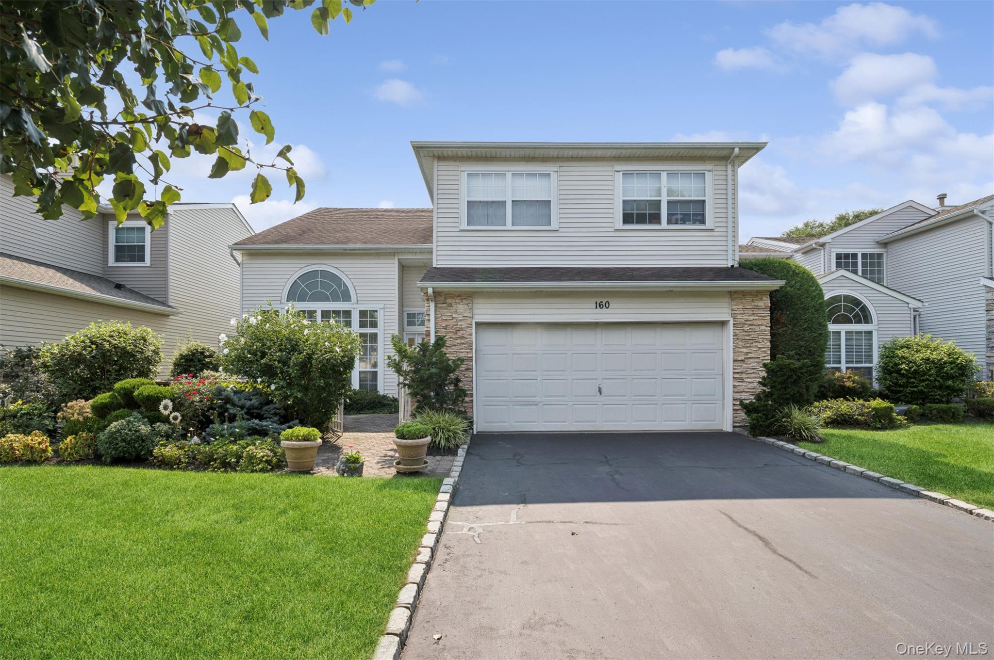 160 Windwatch Drive — photo