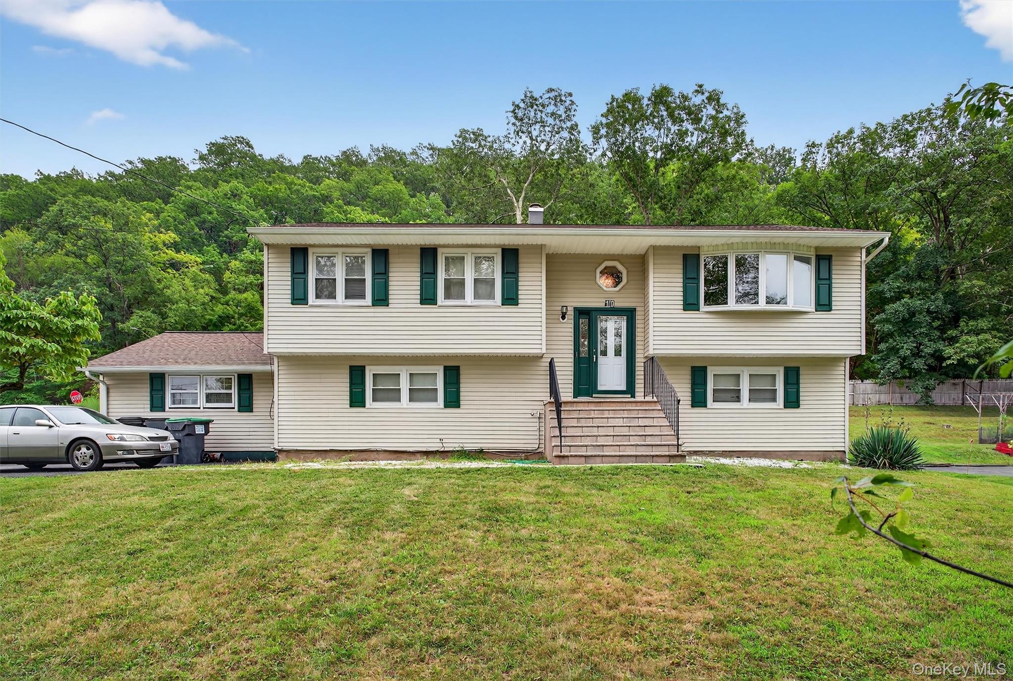 100 Birchwood Drive — photo
