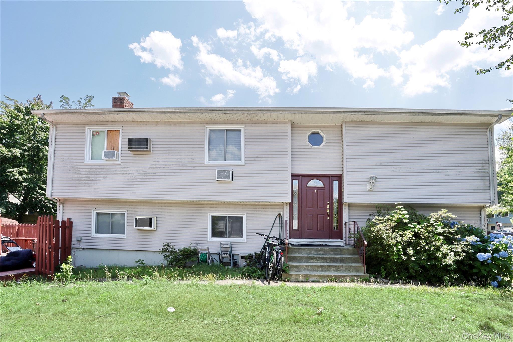 11 Phyllis Drive — photo