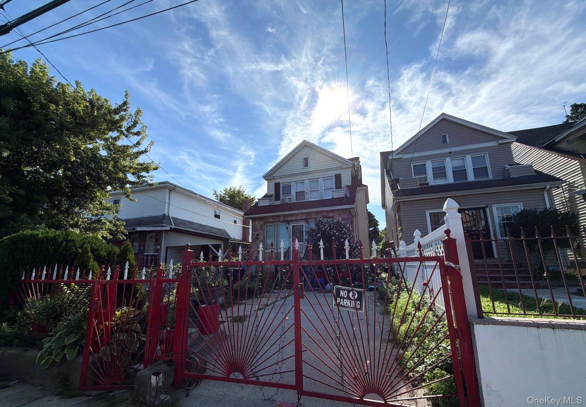 1376 Dickens Street — photo
