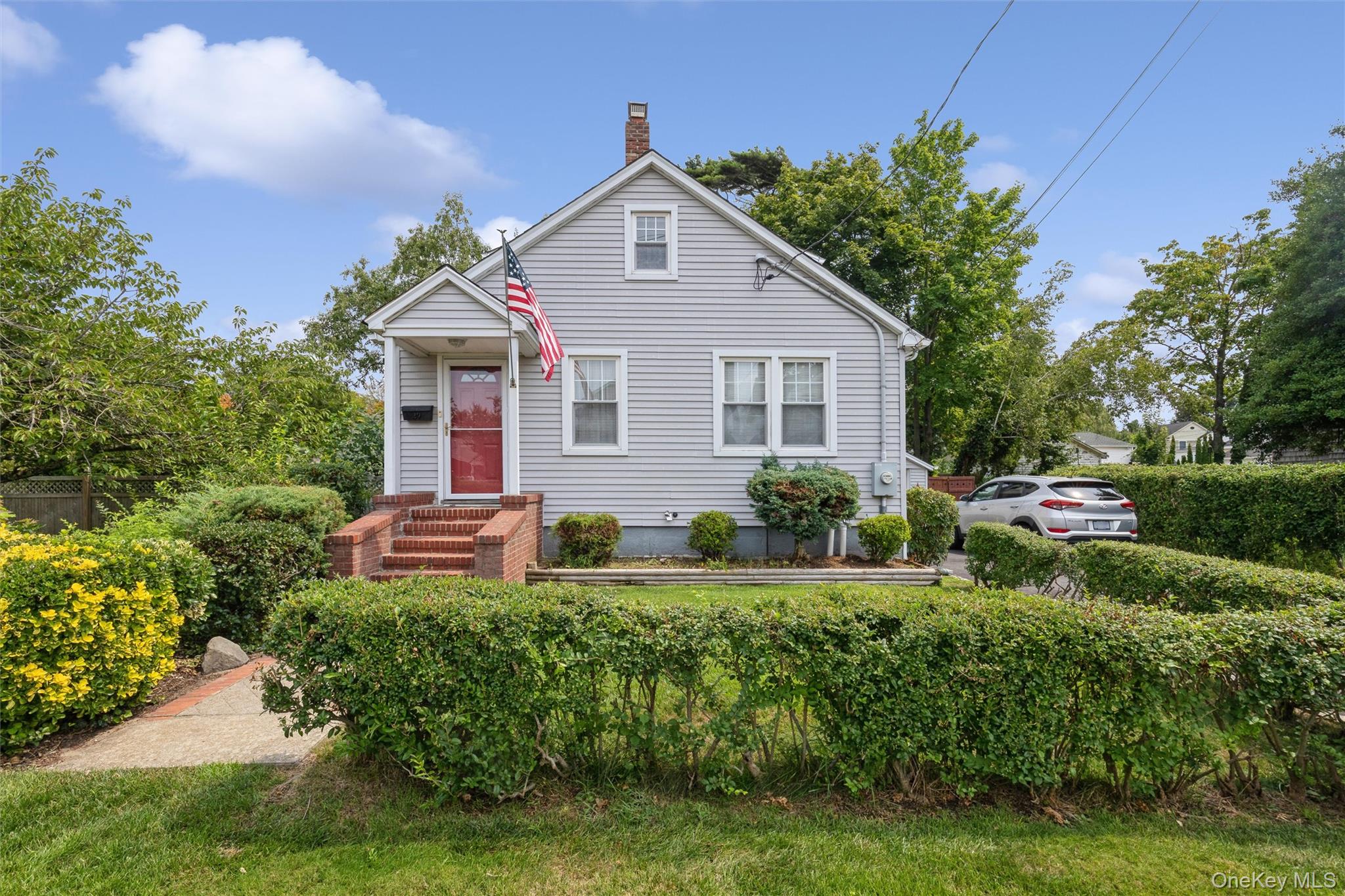 27 Litchfield Avenue — photo