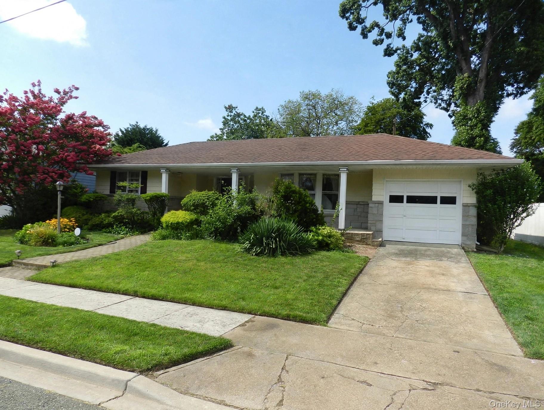 8 Willowbrook Lane — photo