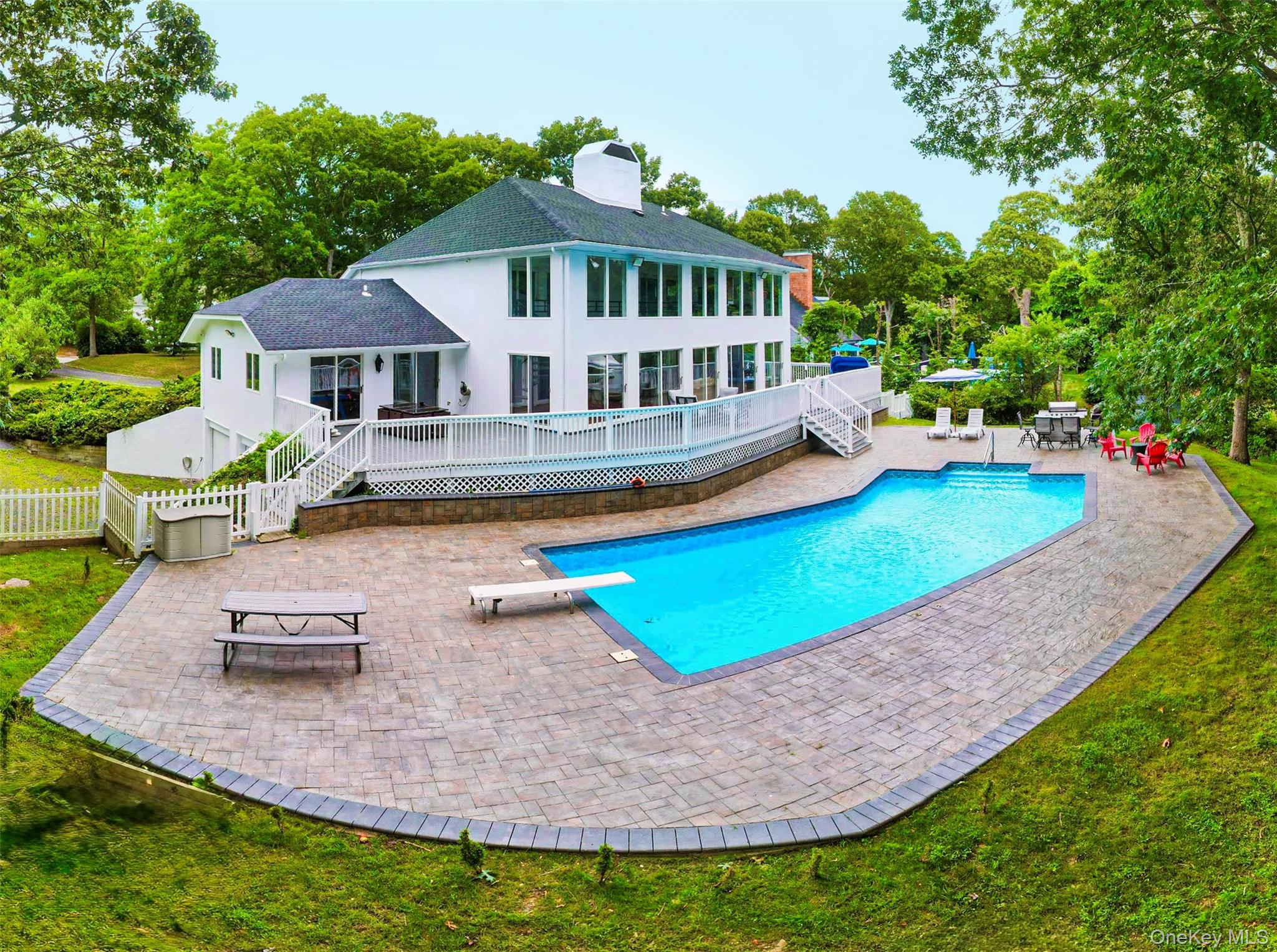 19 Bay Woods Drive — photo