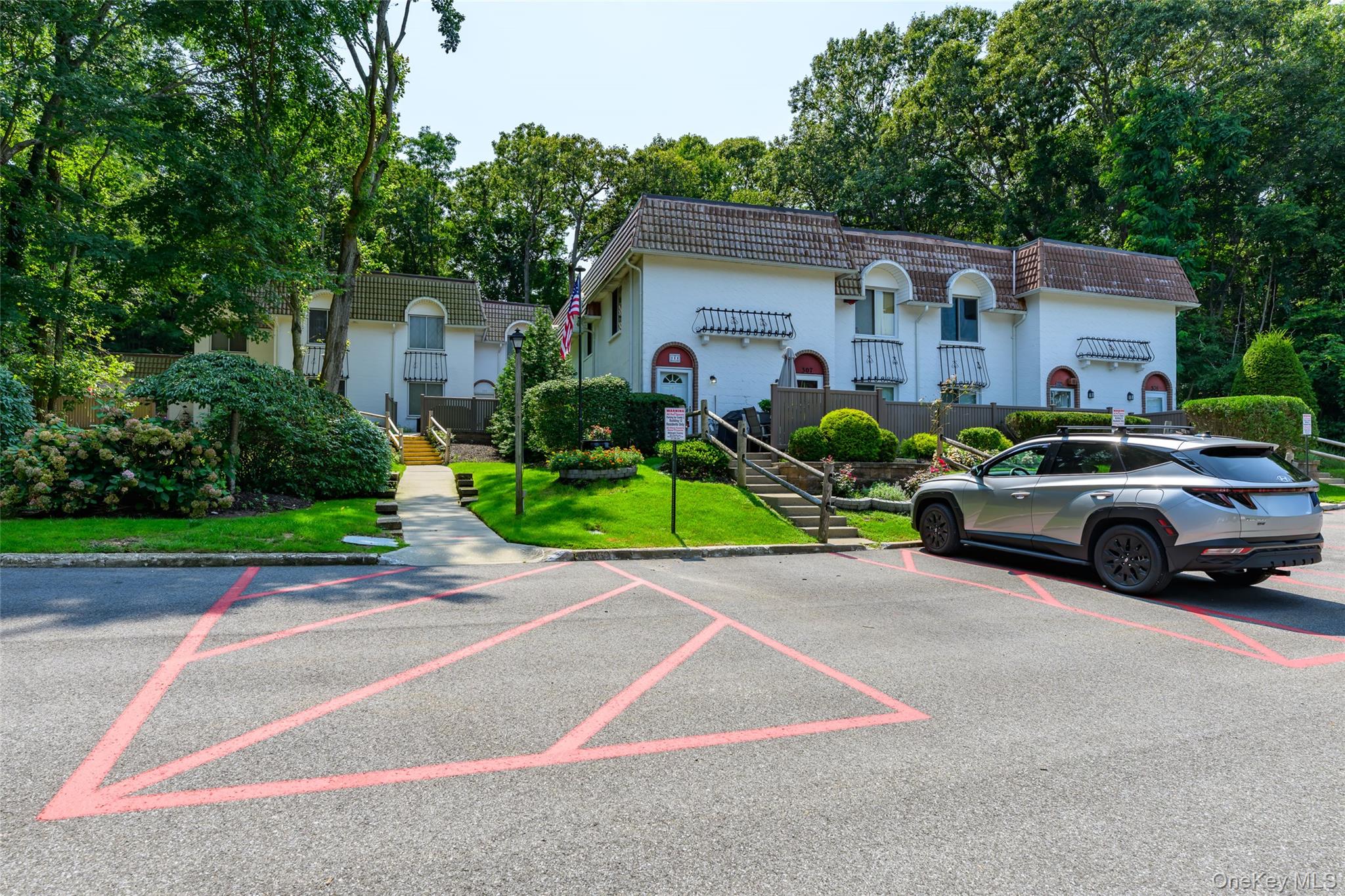 297 Brettonwoods Drive — photo