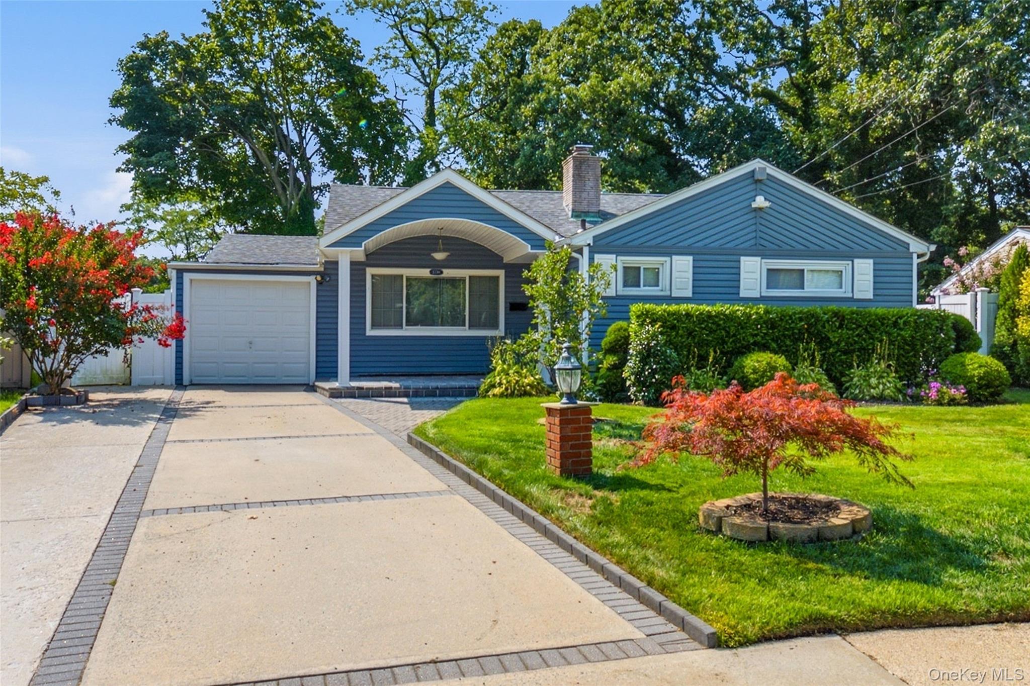 1230 Parkwood Drive — photo