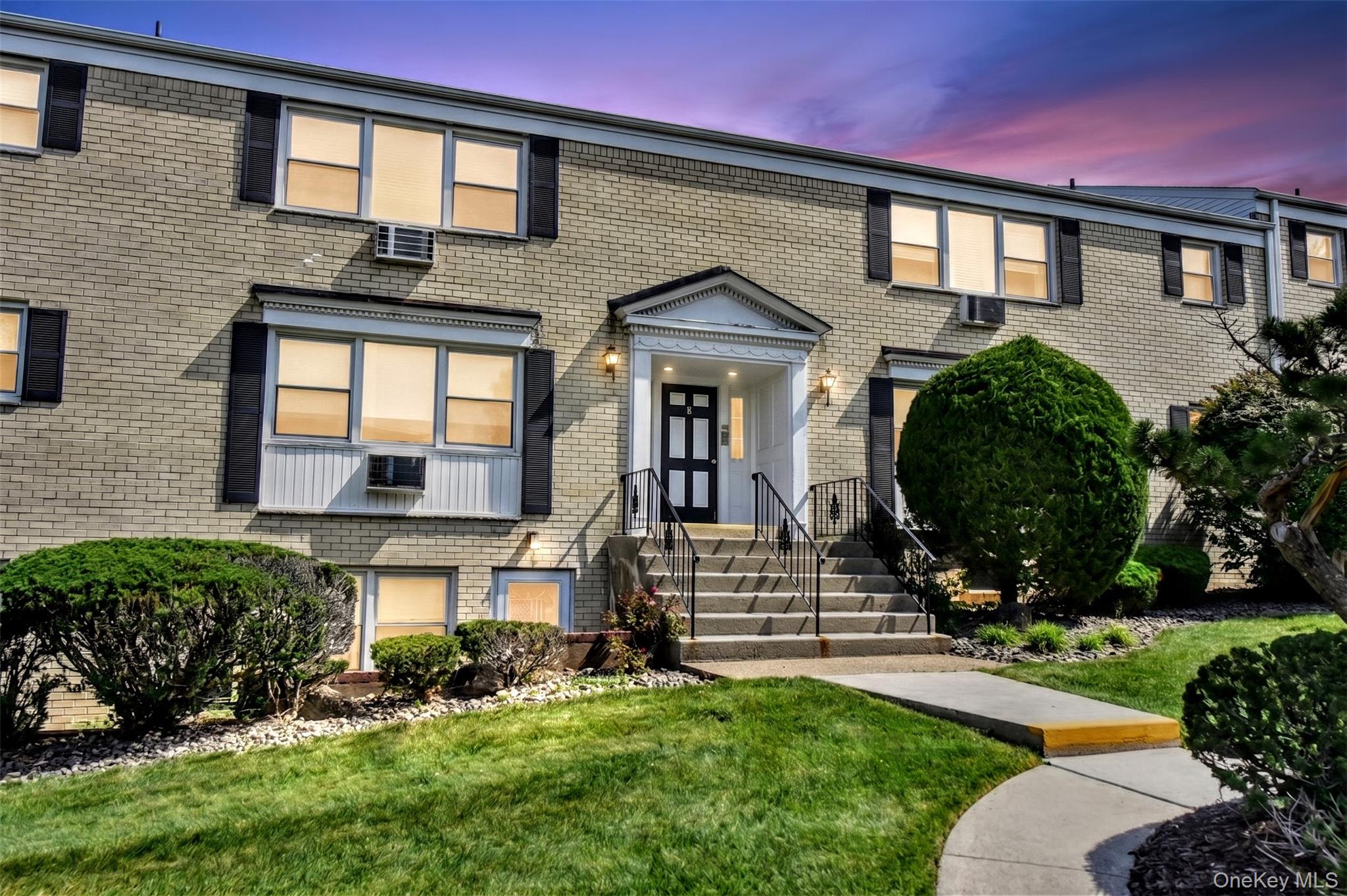 2 Lenox Court 704 — photo