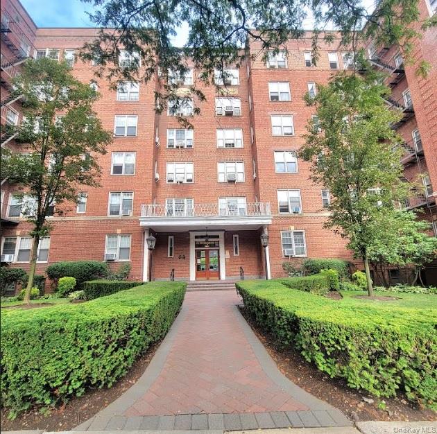 68-37 108th Street 6H — photo