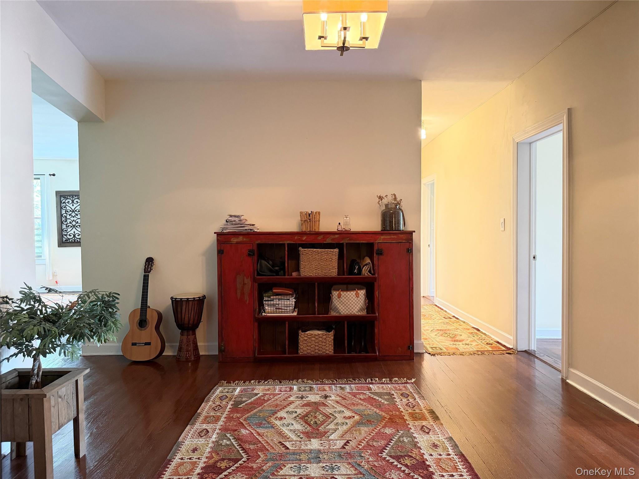 531 Lincoln Avenue E 5L — photo